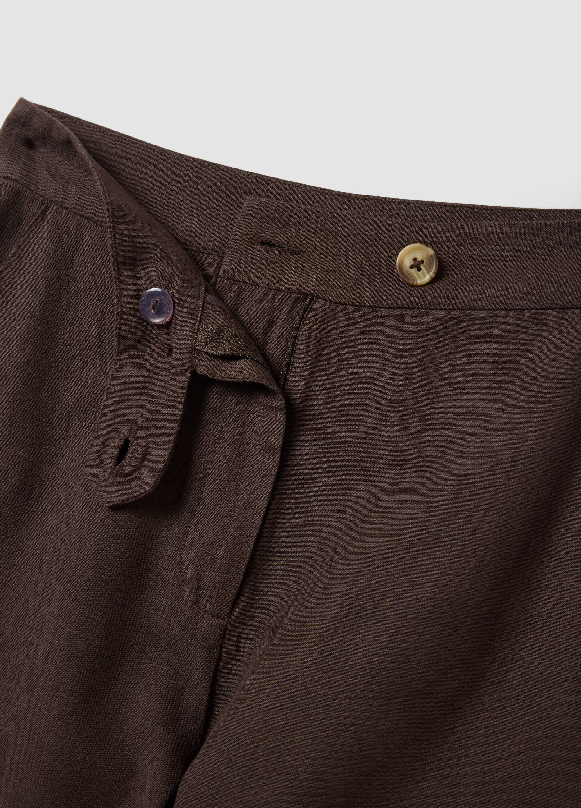 Brown regular-fit shorts in a viscose, cotton and linen blend
