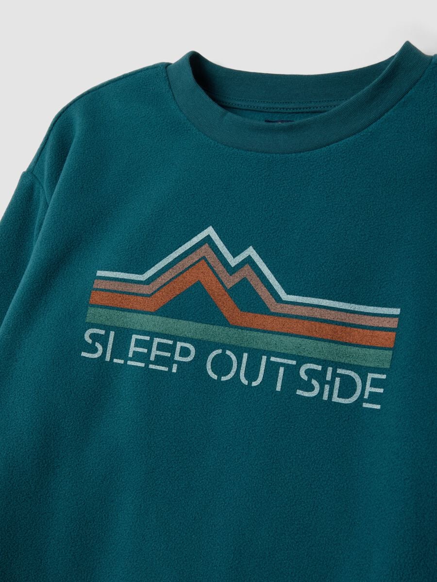 Green fleece pyjamas with crew neck and mountain print_2