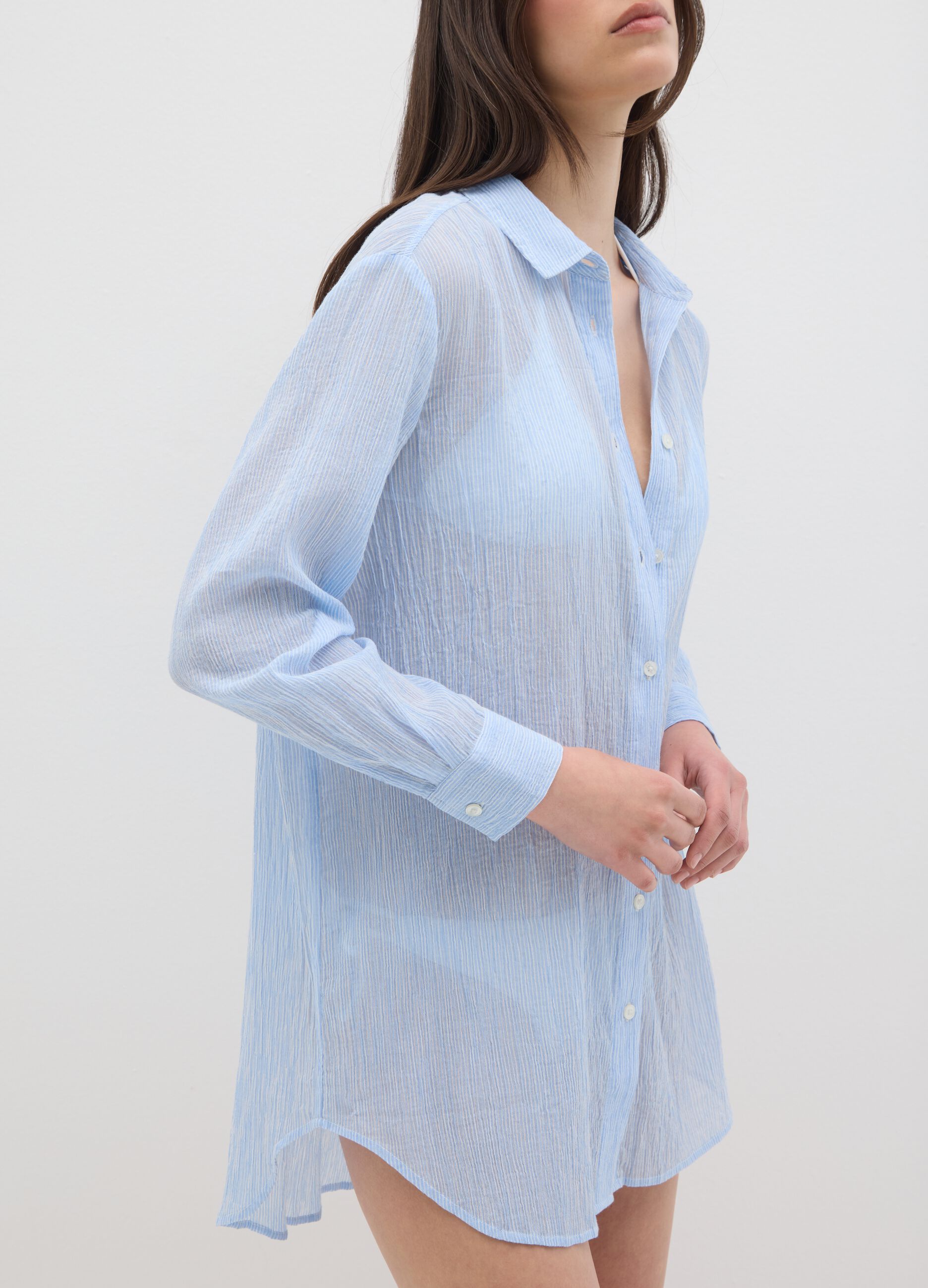 Camicia oversize da donna in puro cotone azzurra
