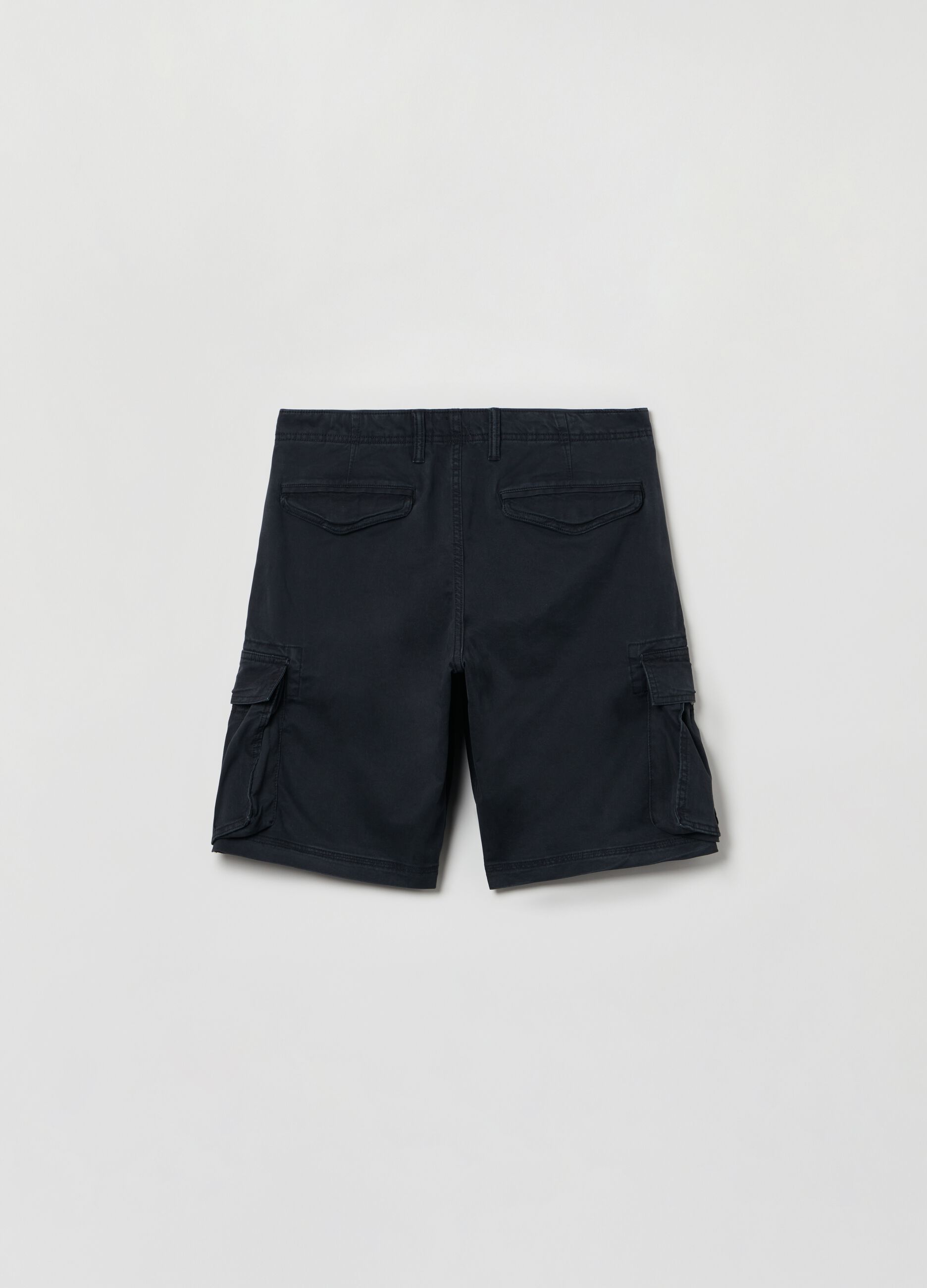 Stretch cotton cargo Bermuda shorts