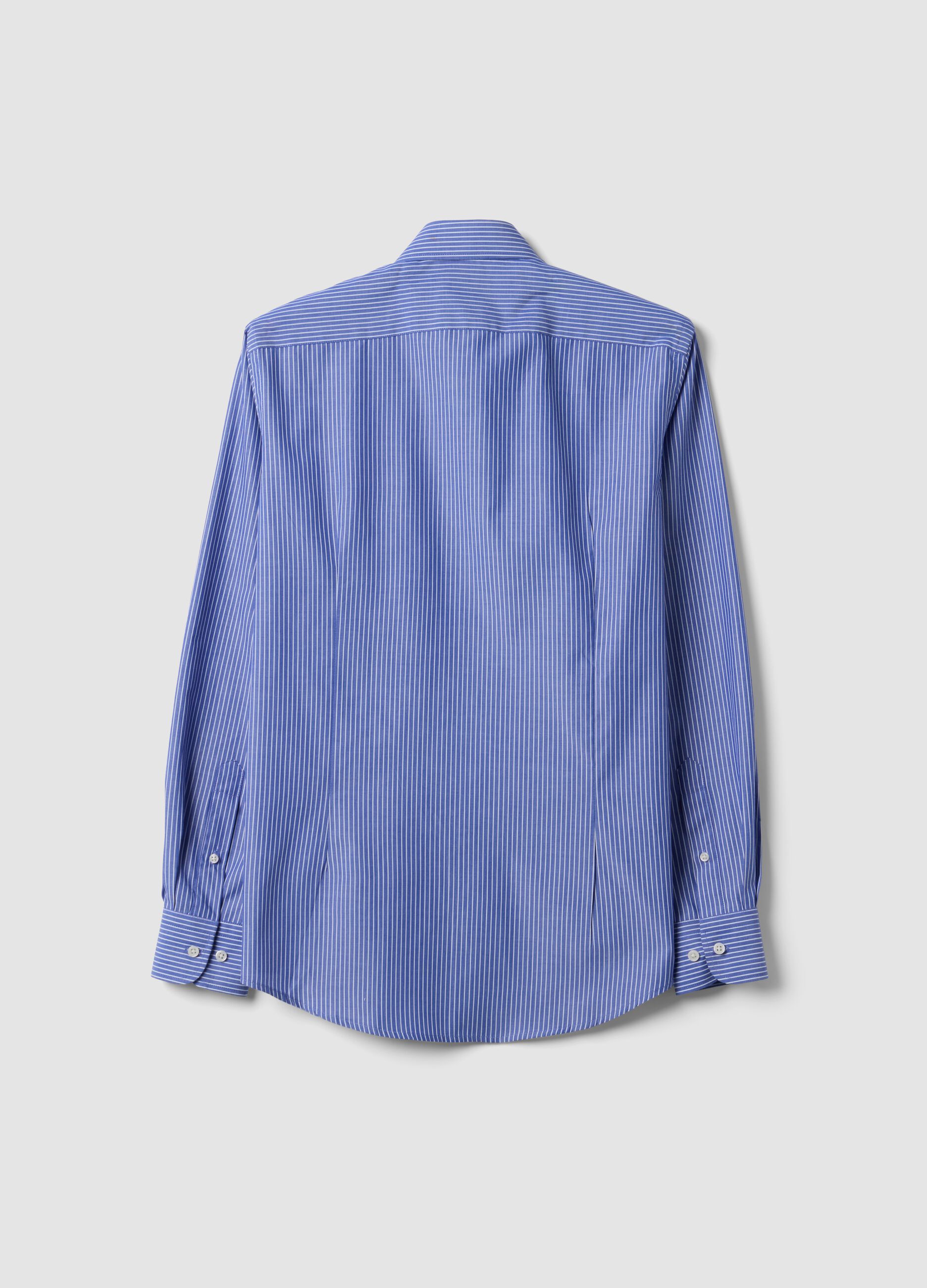 Blue cotton-blend button-down collar shirt, slim fit, easy iron