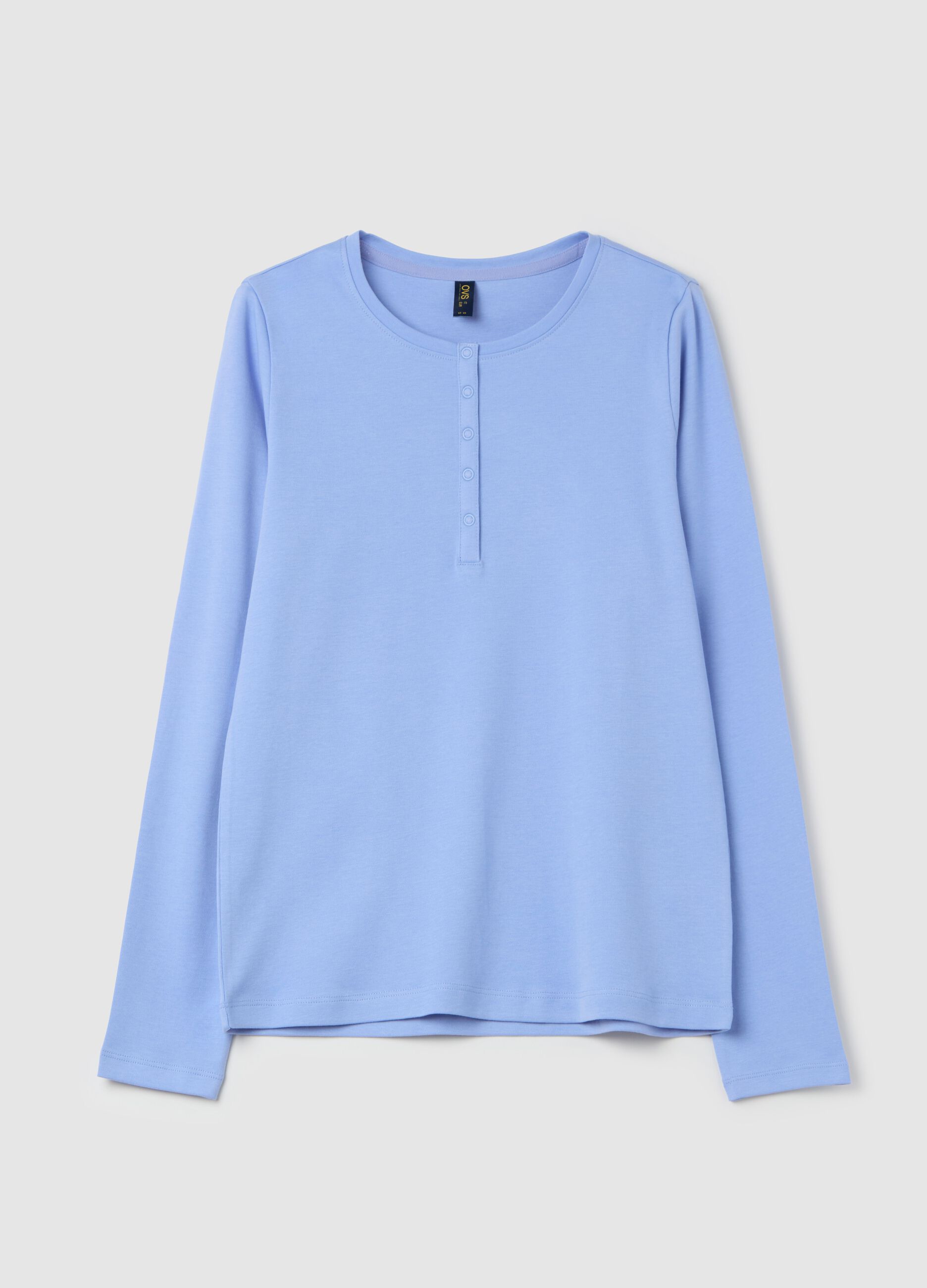 Pyjama top with granddad neckline.