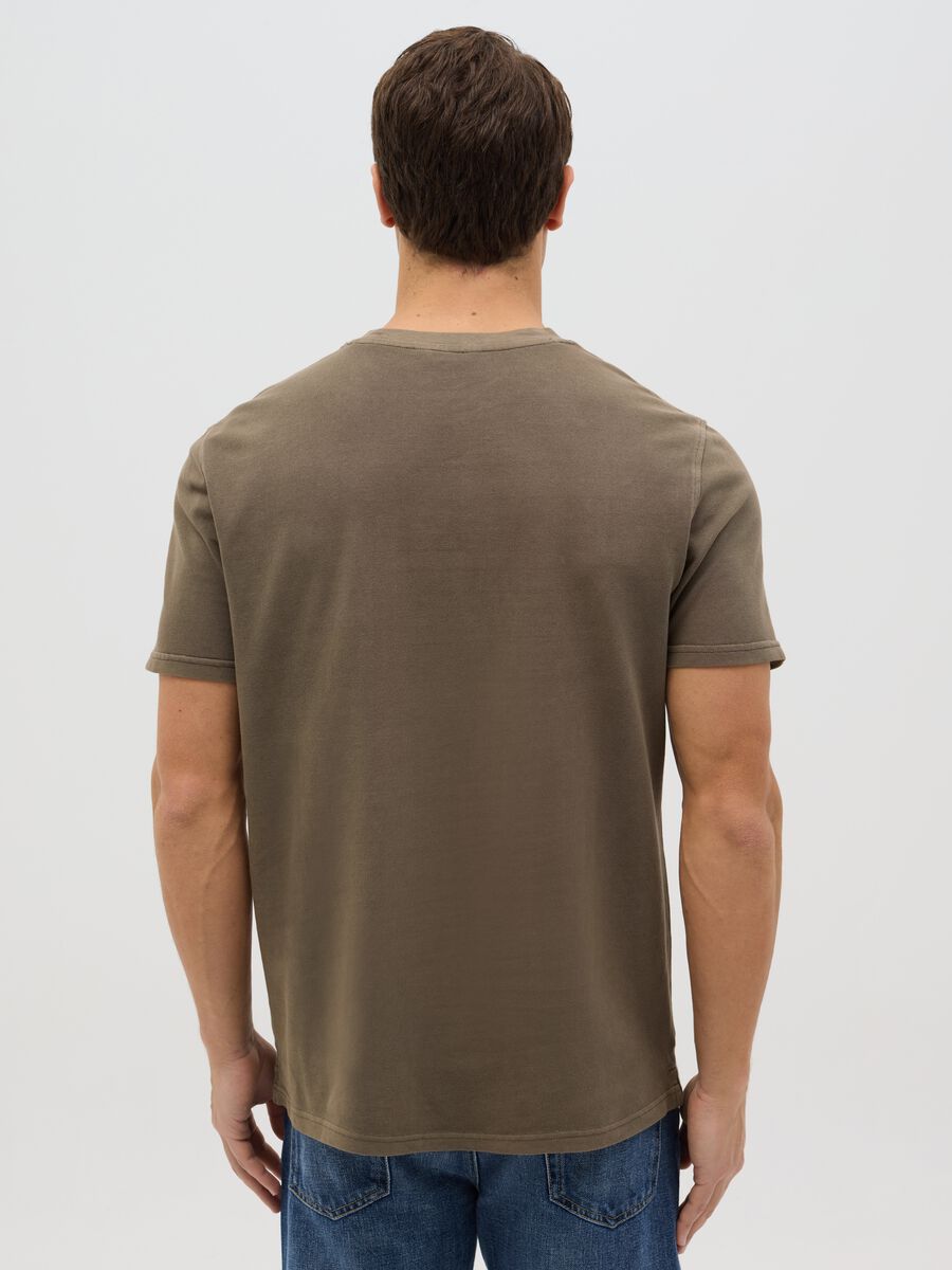 Brown cotton T-shirt with pocket_2