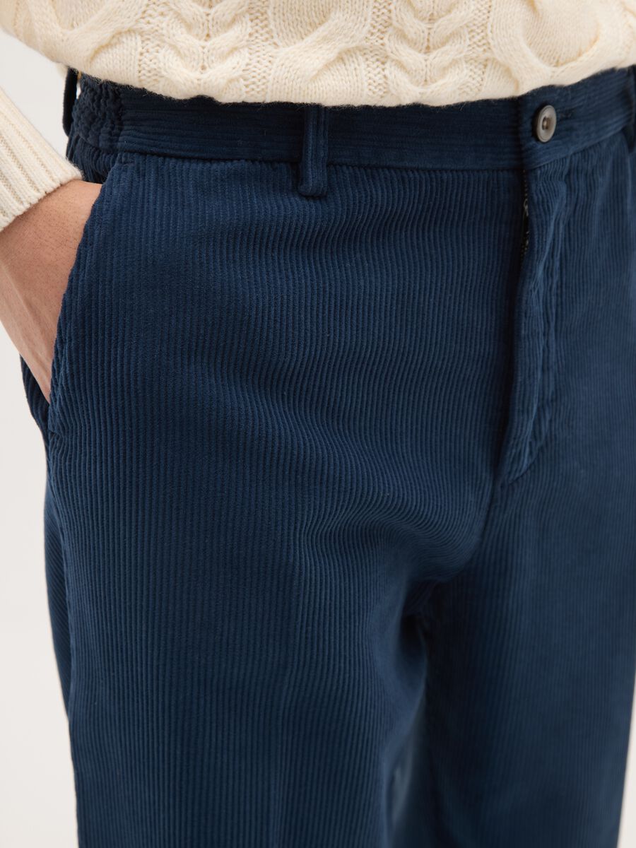 Blue regular fit chino trousers in pure cotton cords_3