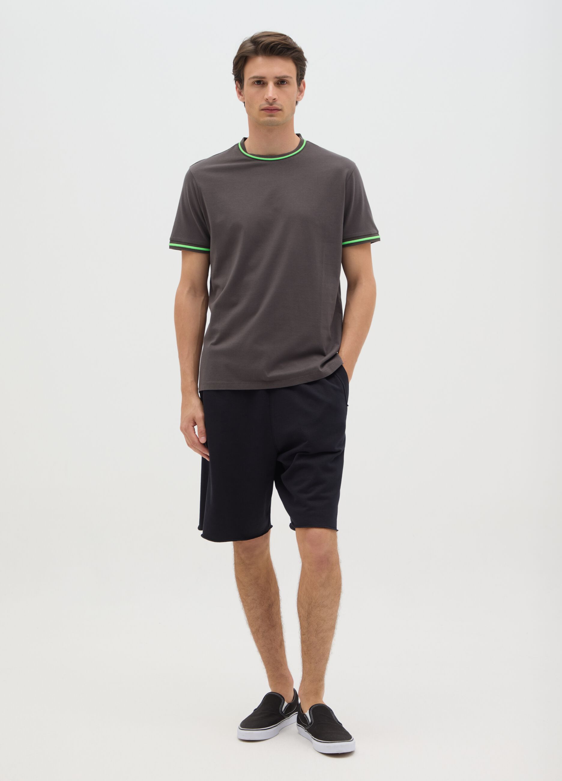 Men's grey regular fit pure cotton t-shirt