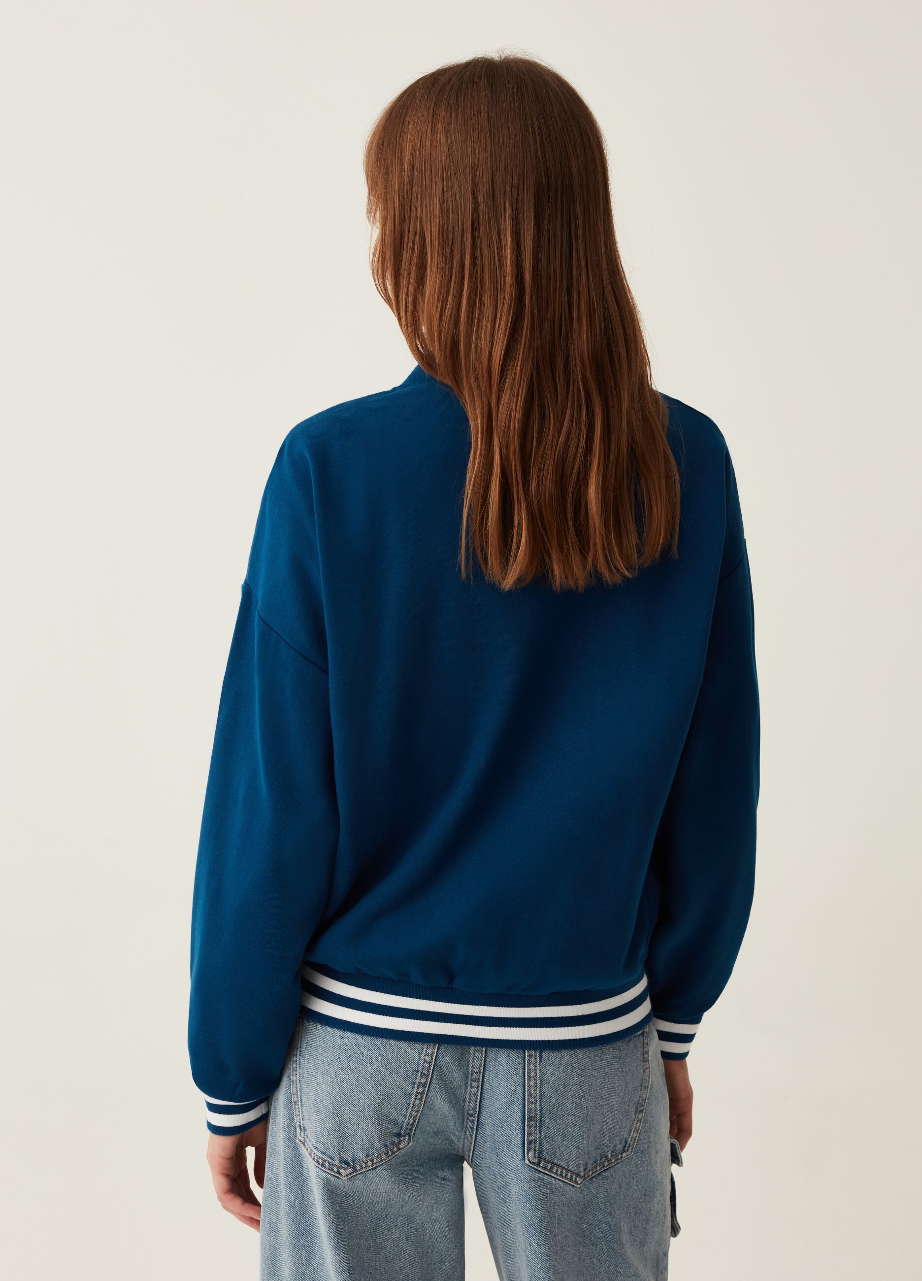 Cardigan varsity in felpa con stemma college_2