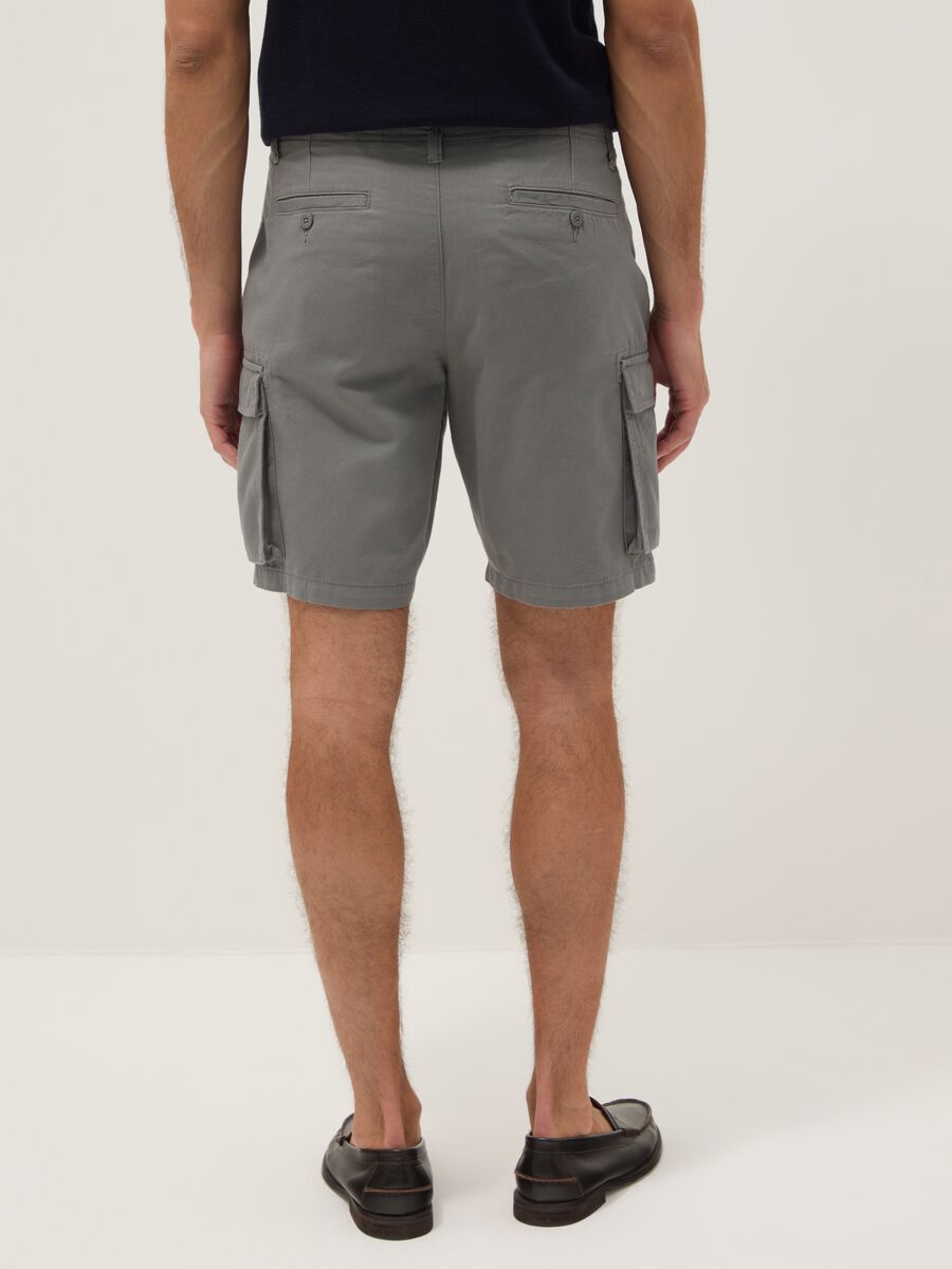 Grey pure cotton cargo Bermuda shorts, regular fit_3