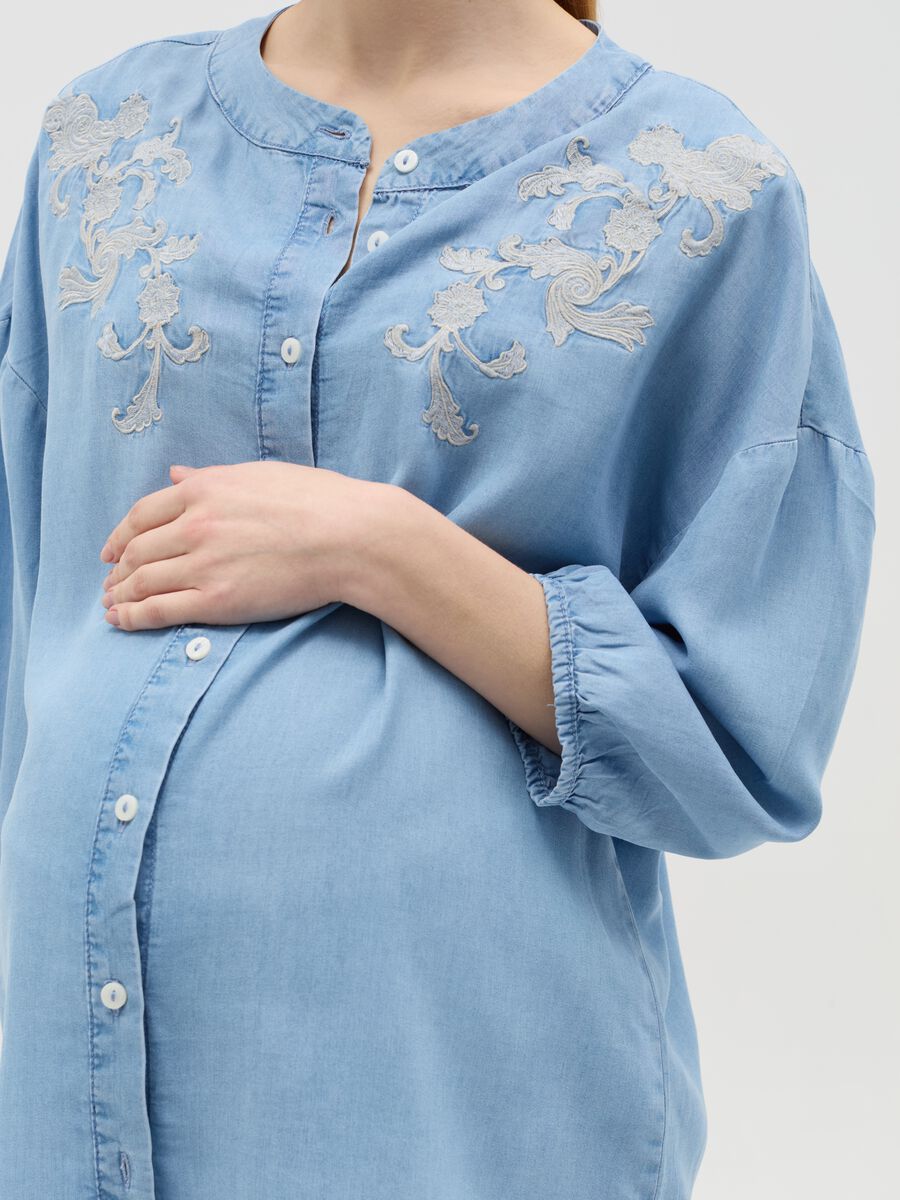 Maternity shirt in Tencel with embroidery_2