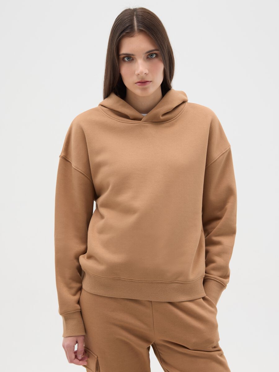 Felpa marrone in misto cotone regular fit con cappuccio_0