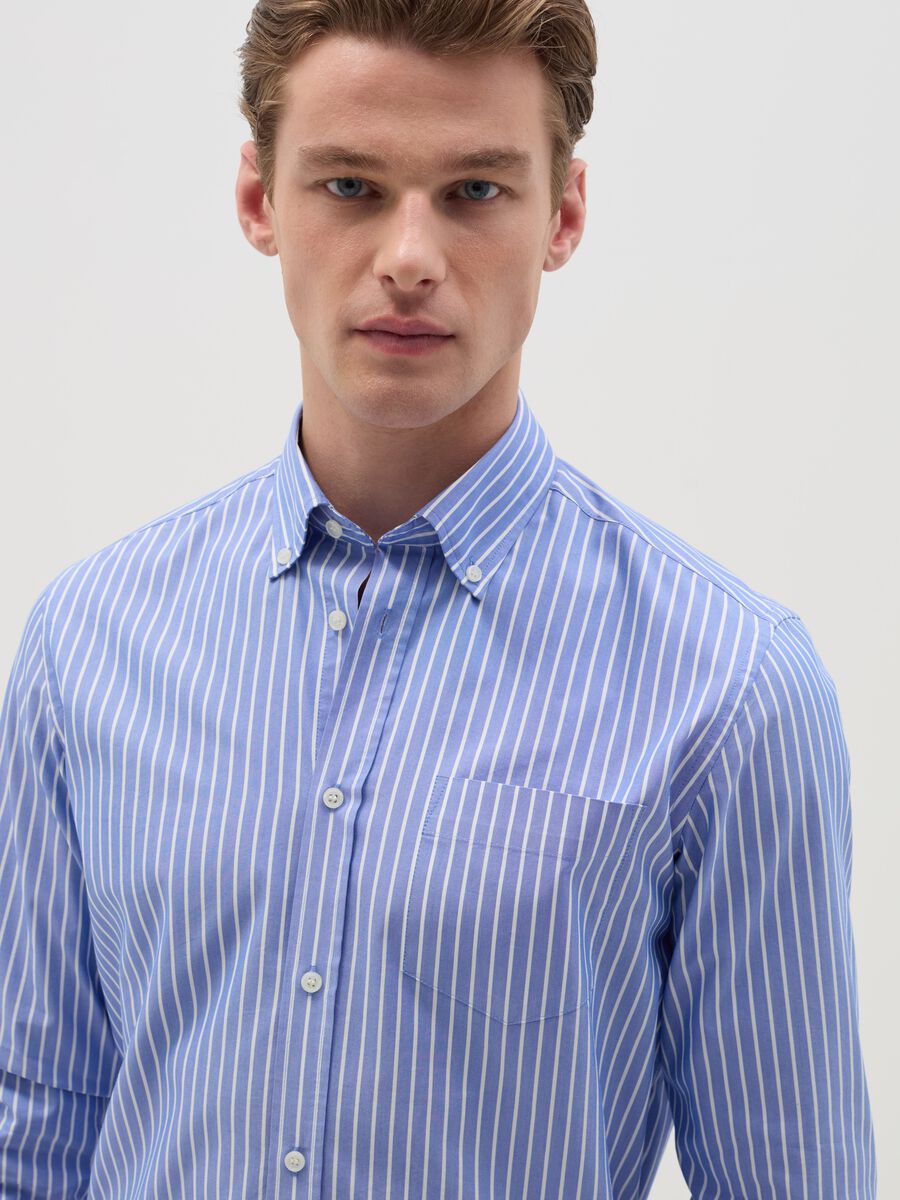 Easy-iron button-down shirt with stripes_2