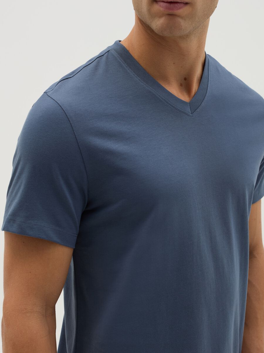 Organic cotton T-shirt with V neck_3