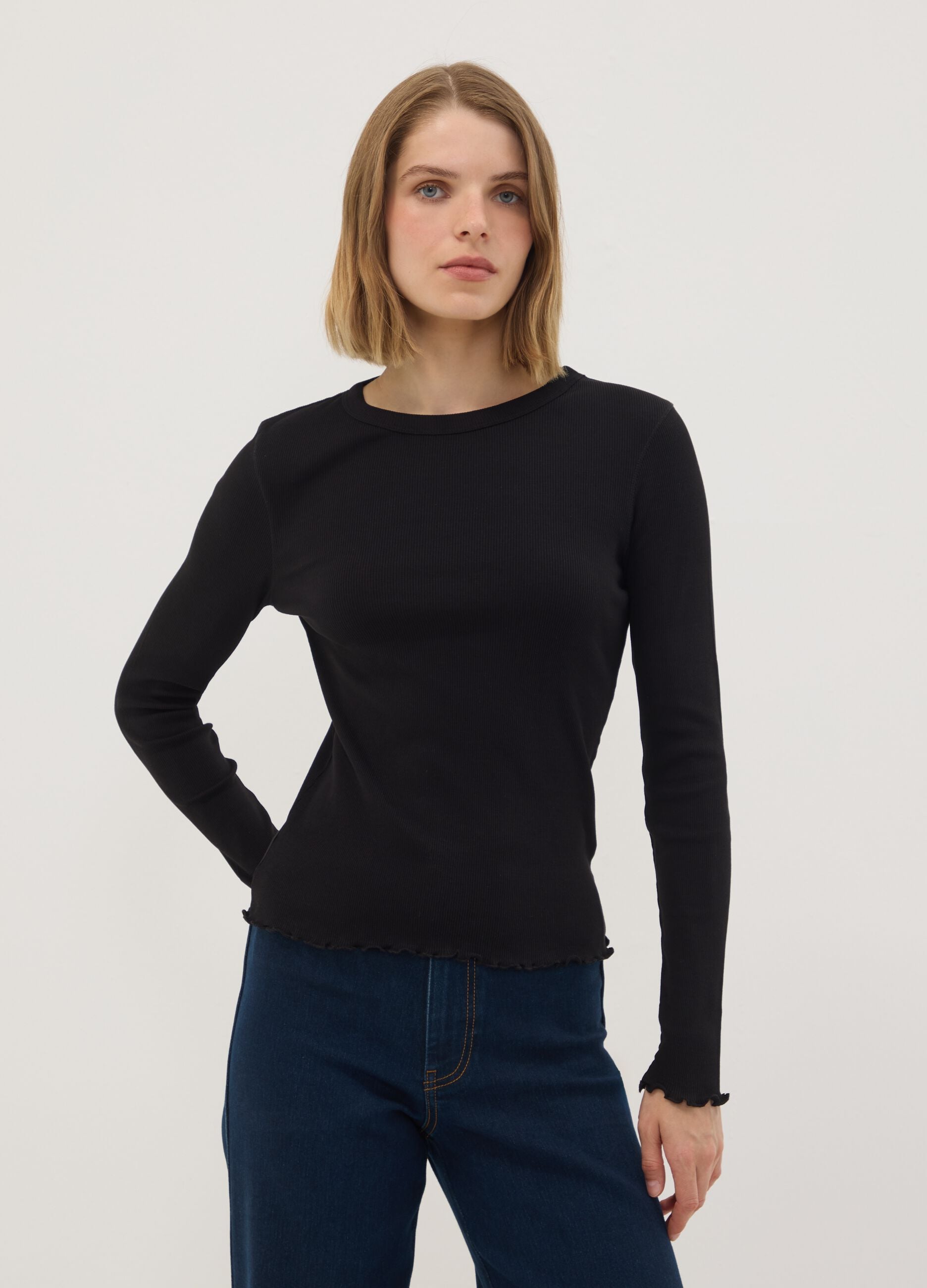 T-shirt nera in puro cotone a maniche lunghe girocollo regular fit