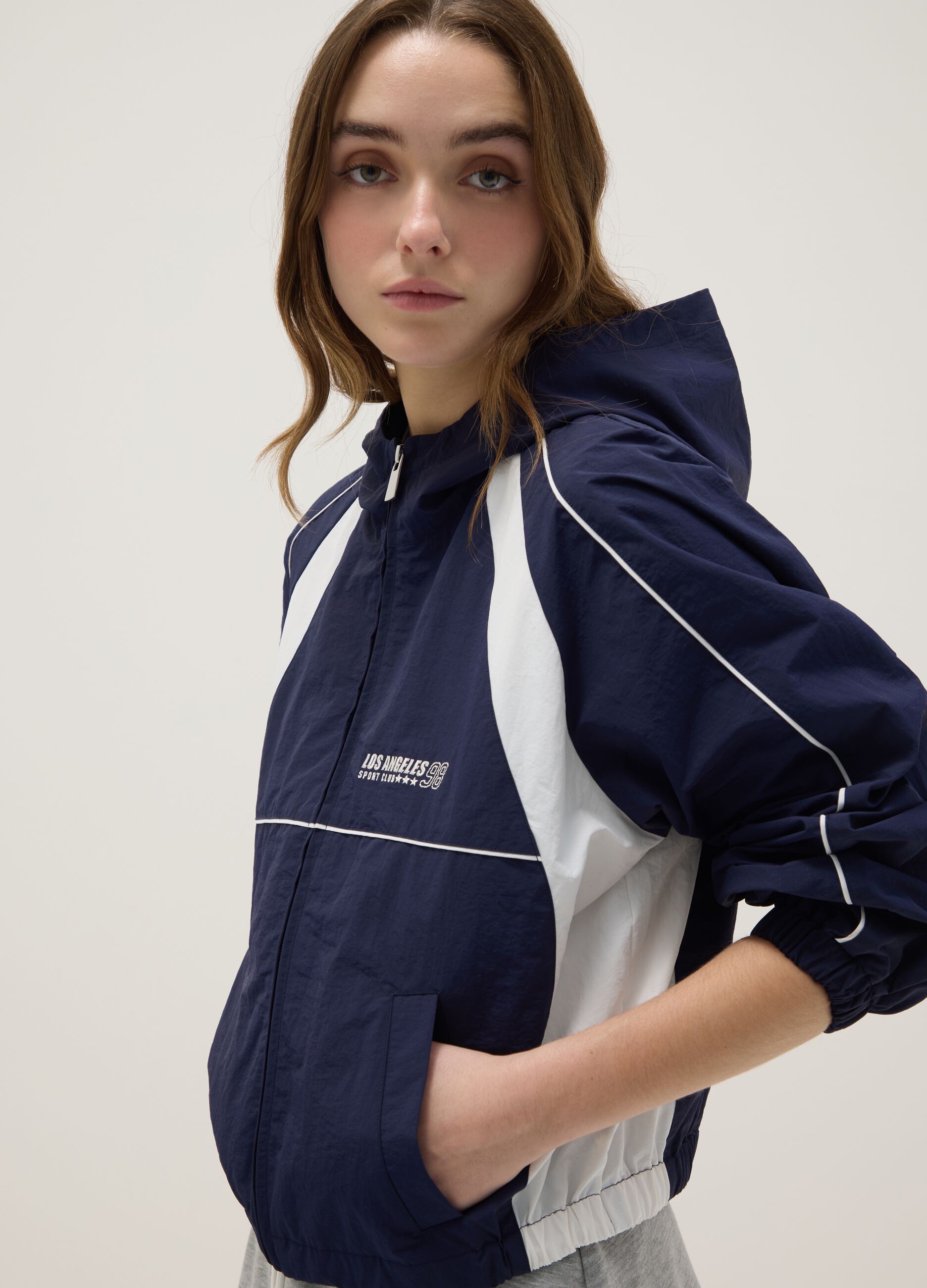 Lightweight multicolor jacket regular fit with zip and hood