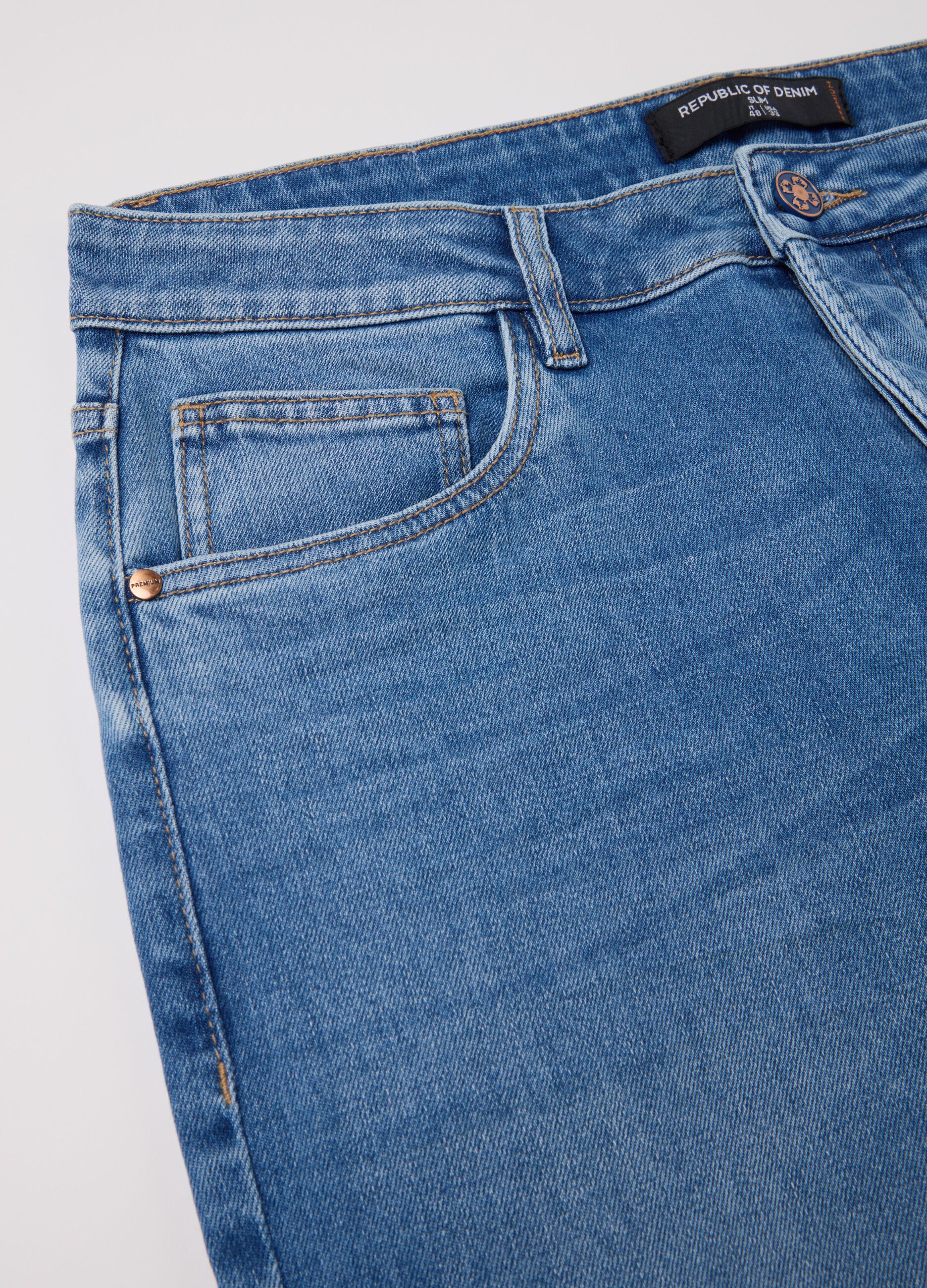 Slim-fit stretch jeans