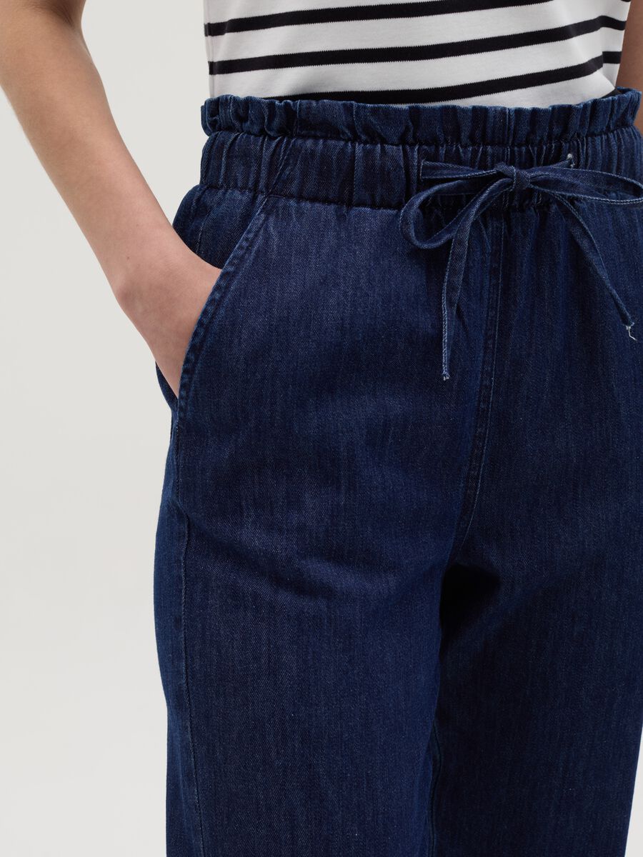 Cropped joggers in denim with drawstring_2