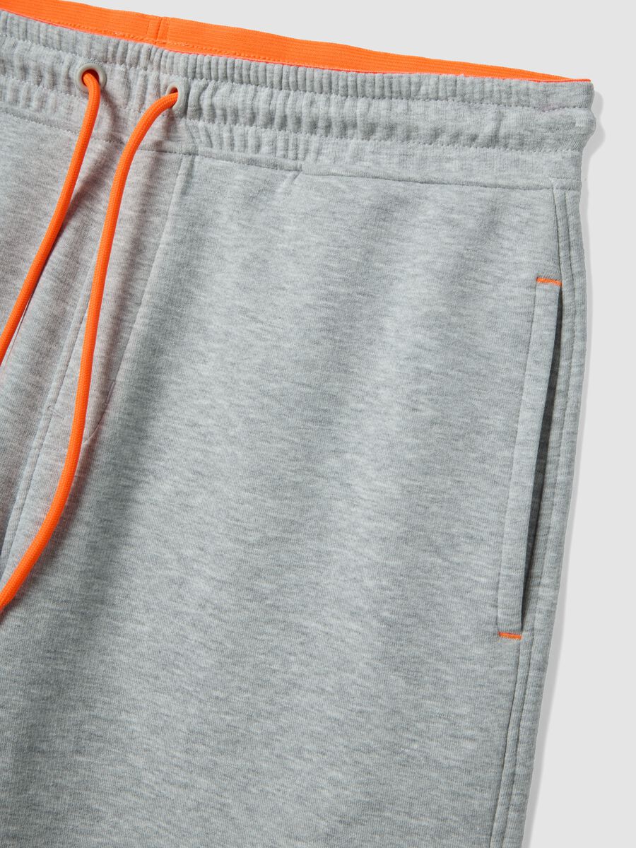 Grey shorts with orange drawstring_5