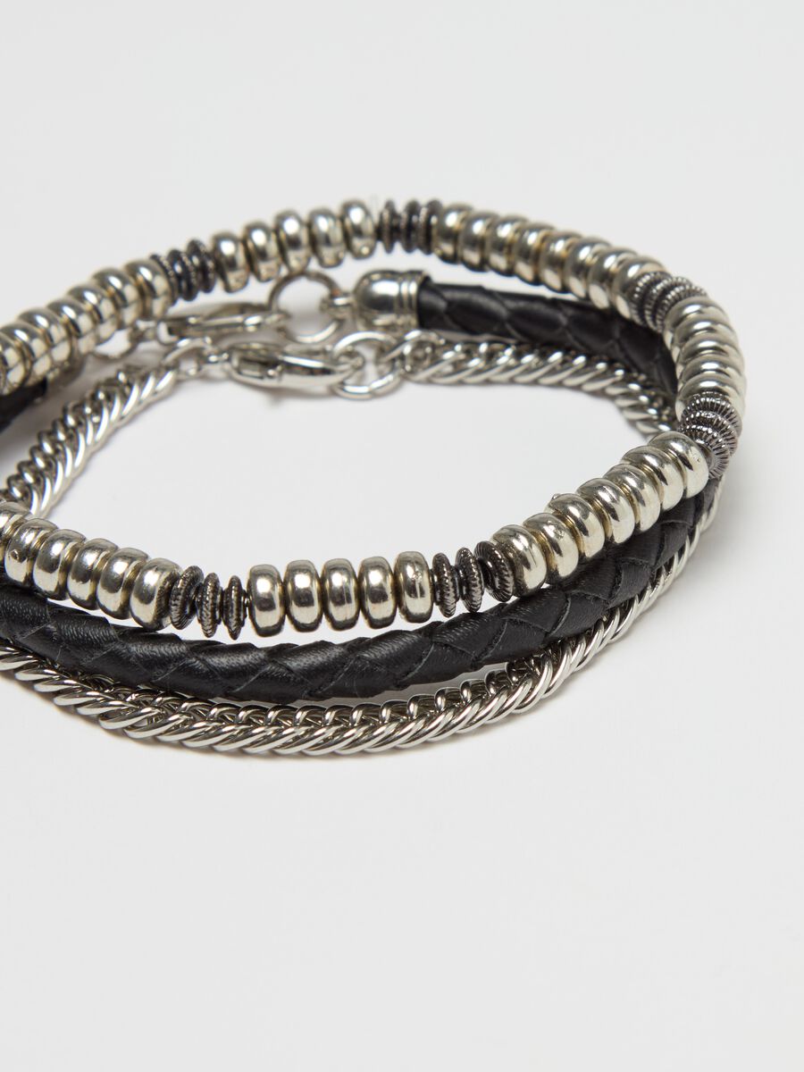 Three-pack bracelets with silver finish_1