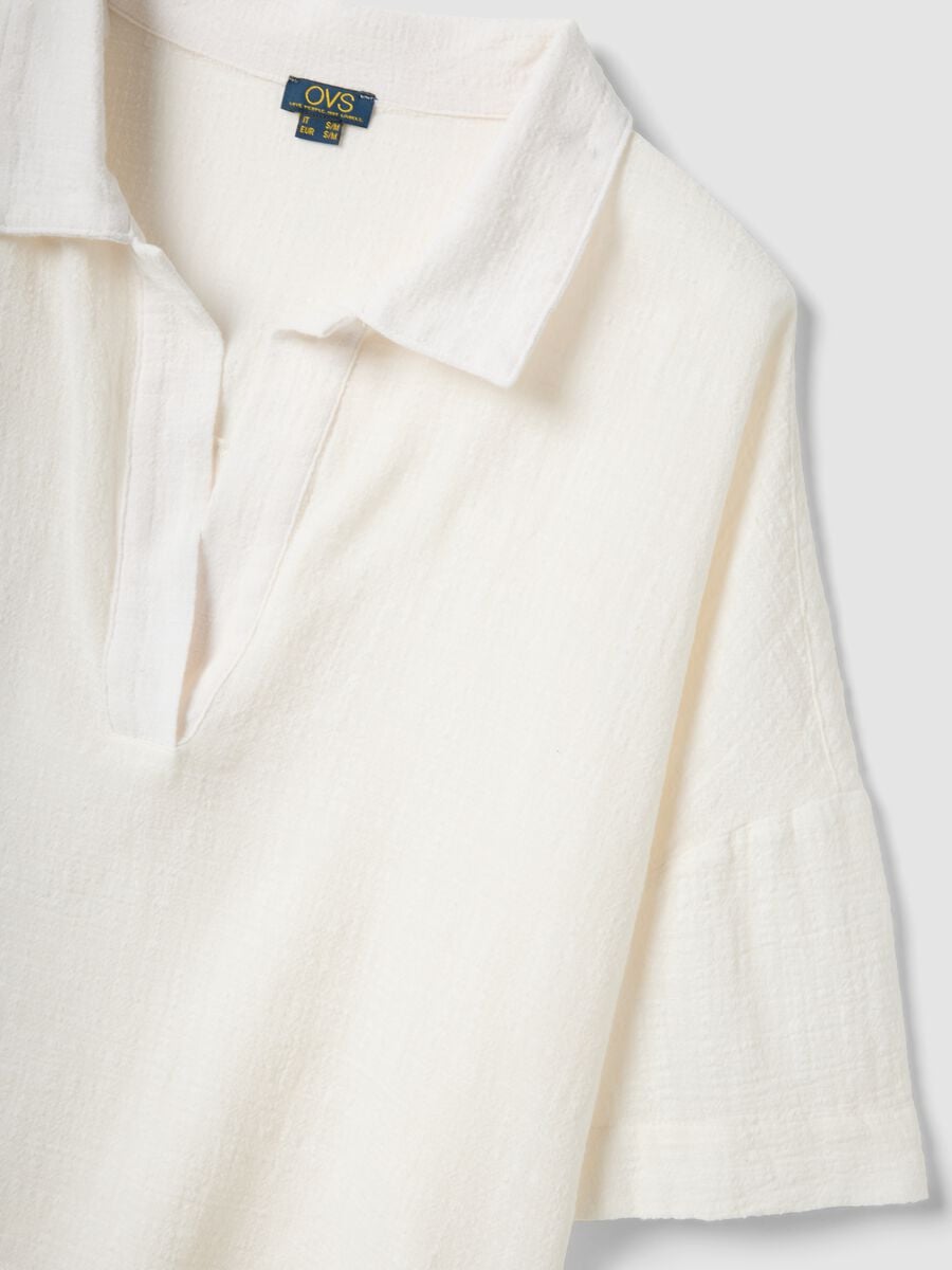 Short white pure cotton kaftan with V-neck_5