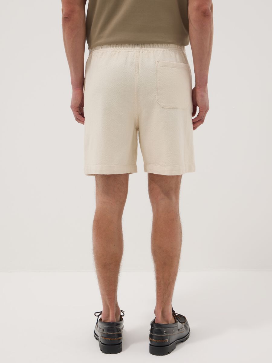 White cotton chino Bermuda shorts_2