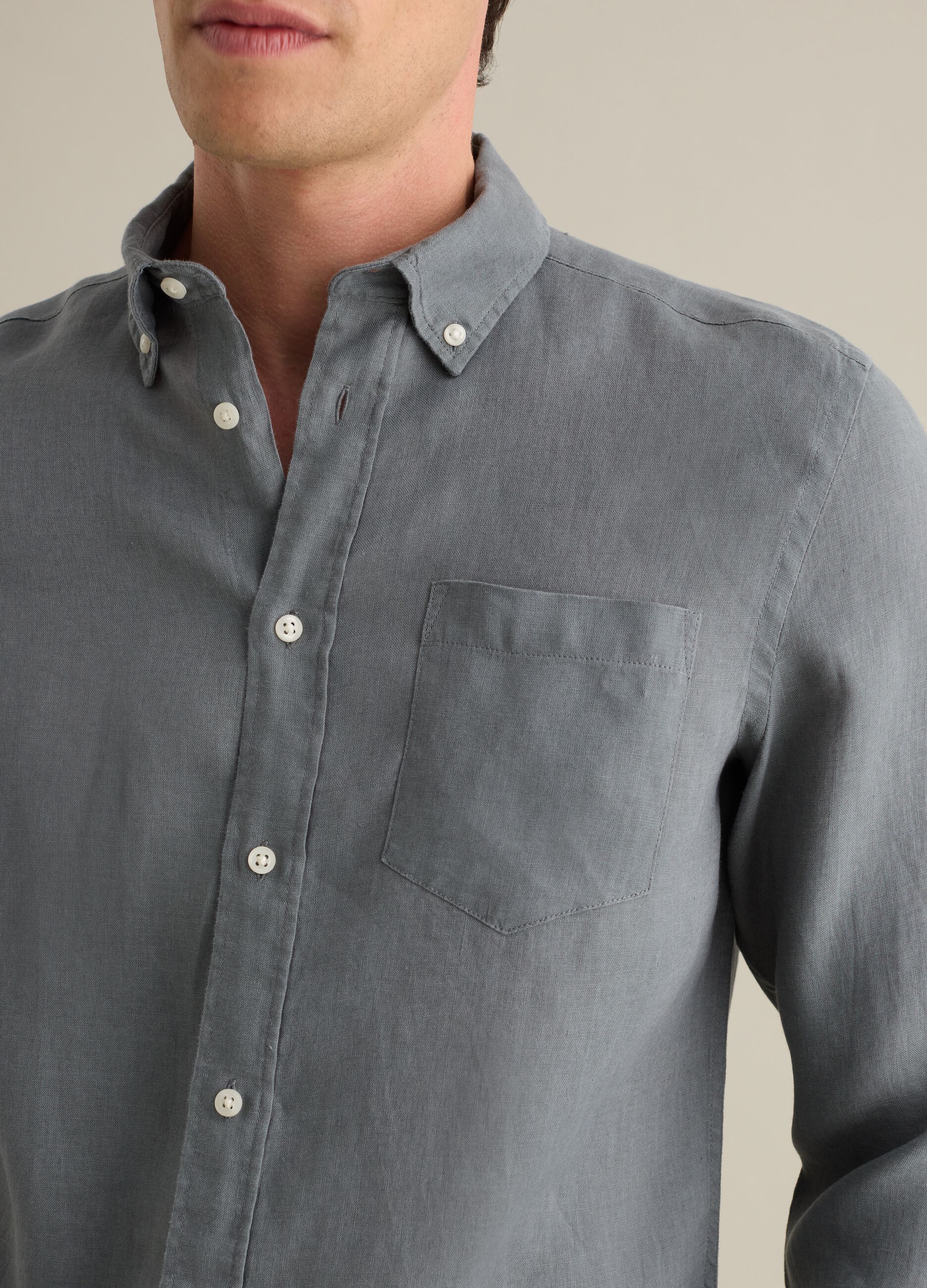 Camicia da uomo in puro lino grigio regular fit con colletto button down