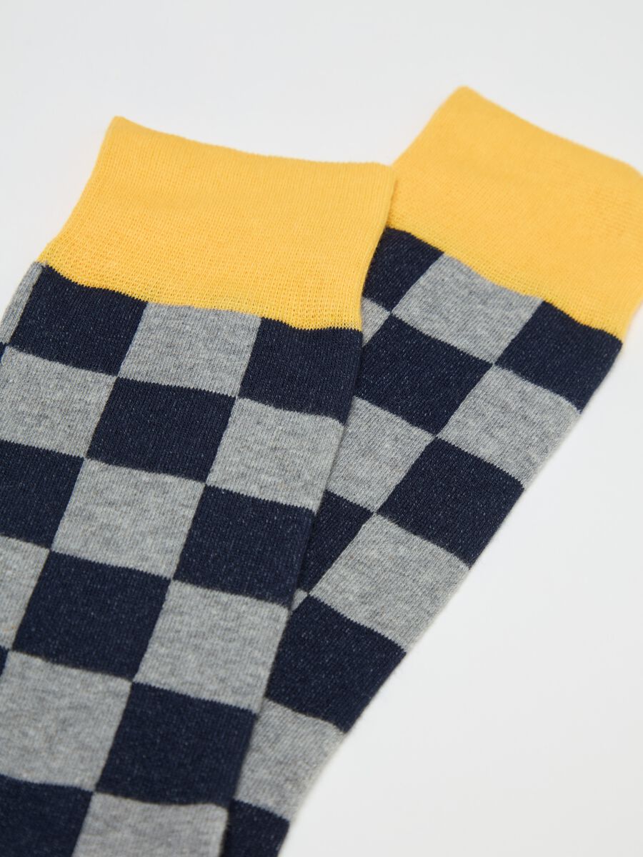 Two-pair pack stretch midi socks with check pattern_2