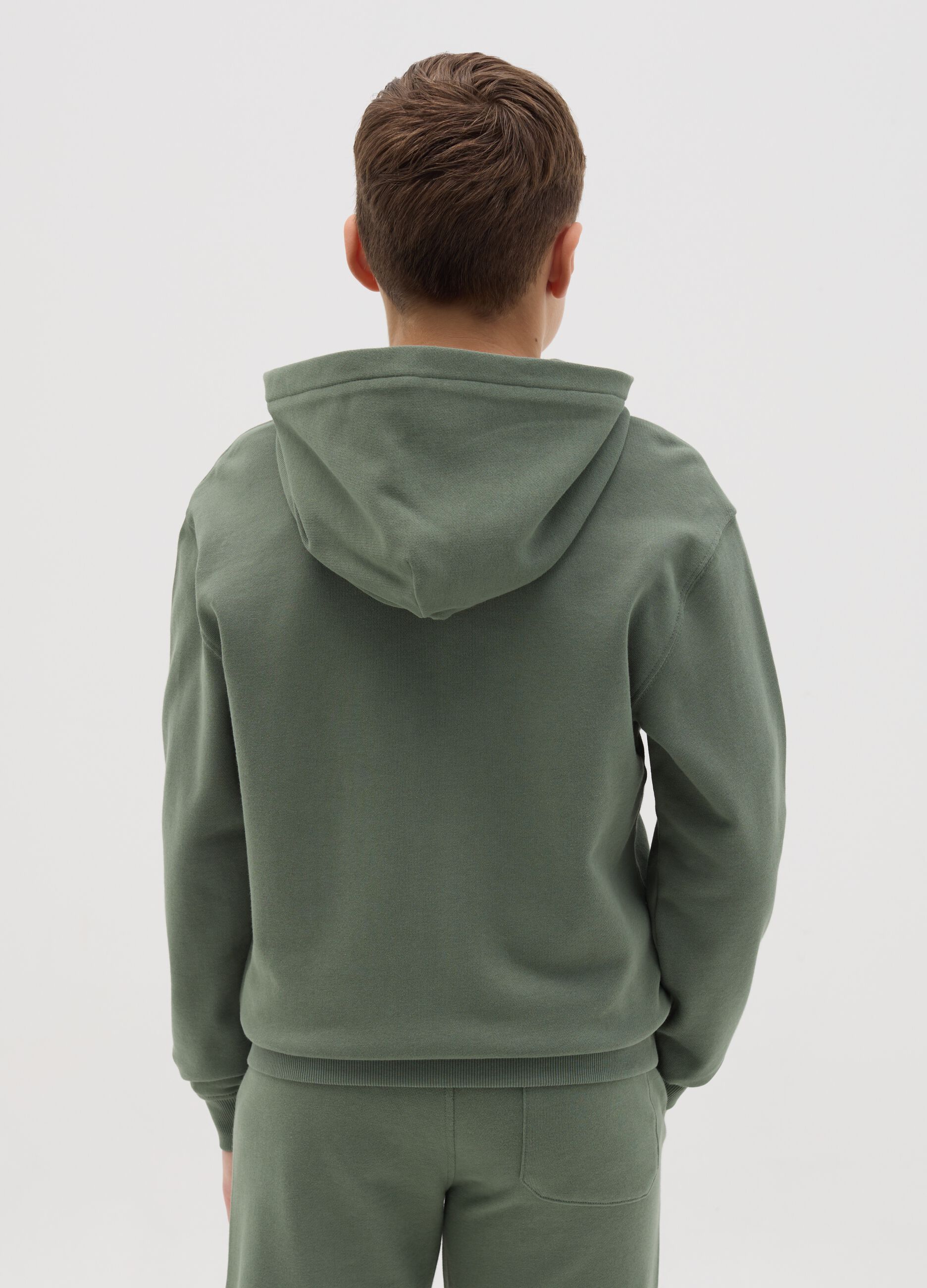 Full-zip Essential con cappuccio e tasche