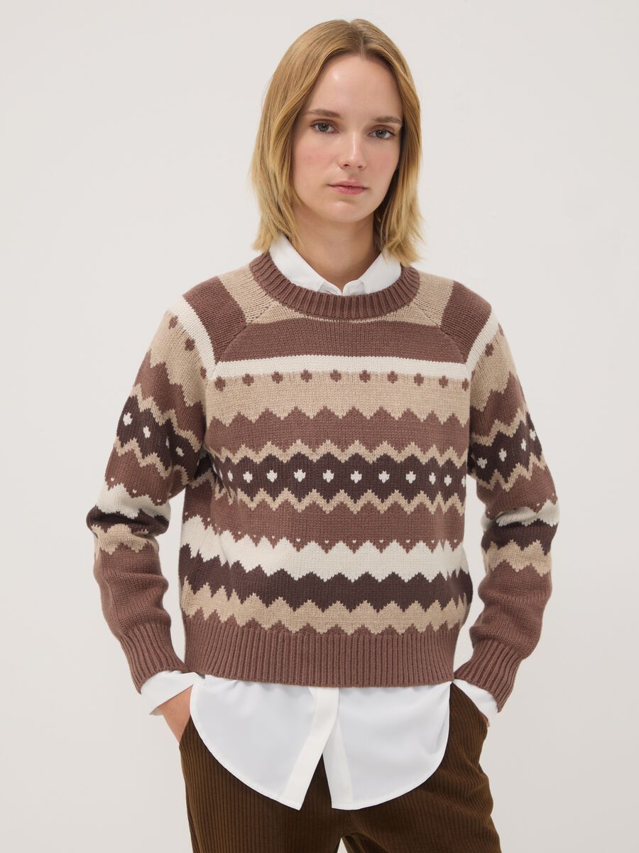 Multicolour jacquard knit in viscose blend, regular fit_0