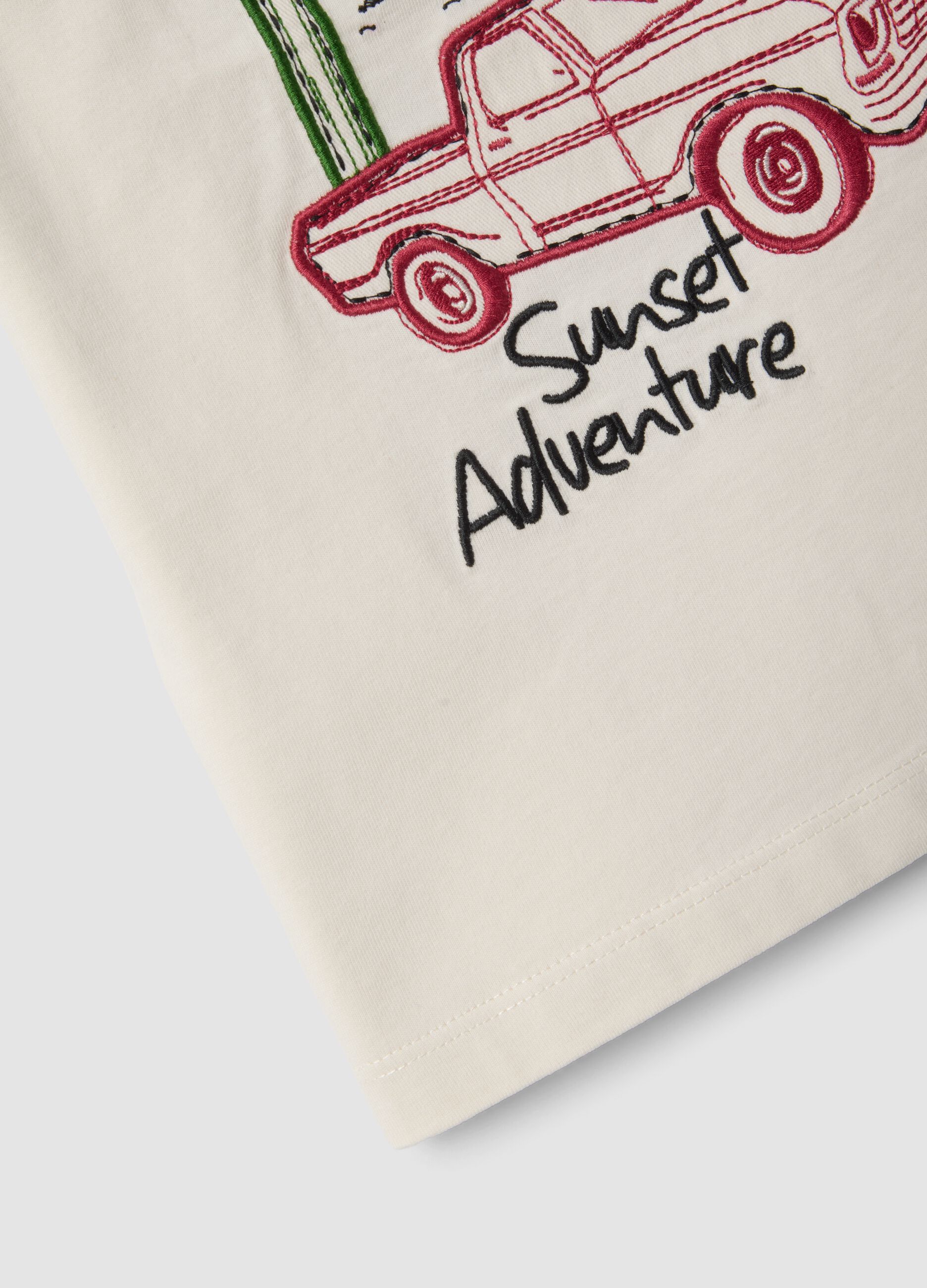 Beige pure cotton T-shirt with adventure print