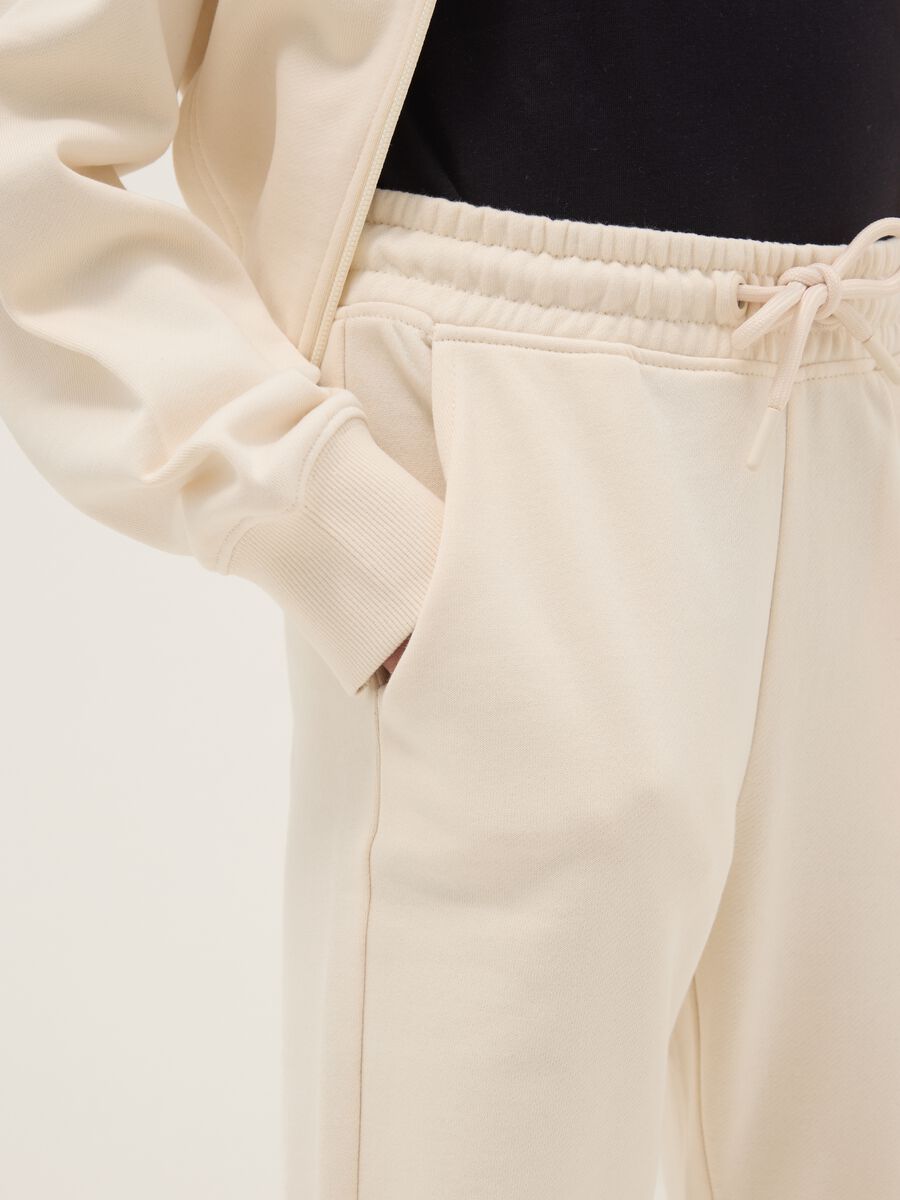 Girls' beige pure cotton trousers, regular fit_2