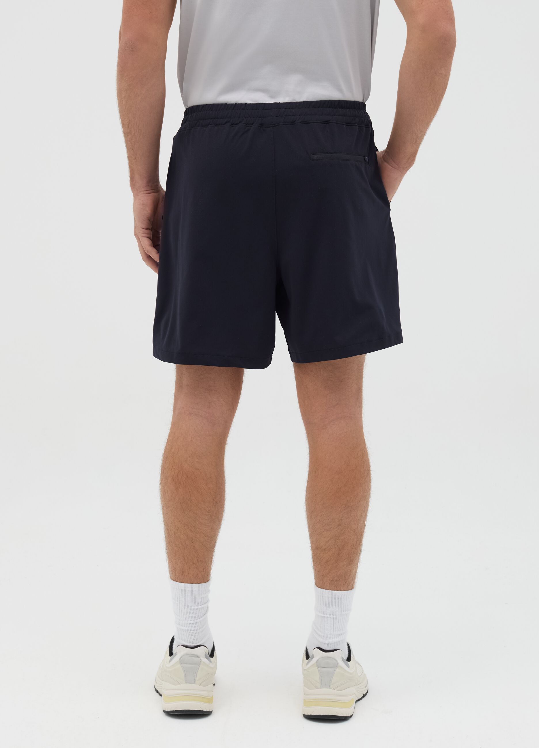 Blue Bermuda joggers in stretch fabric