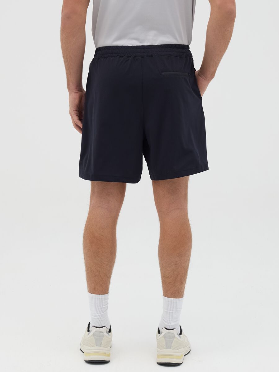 Blue Bermuda joggers in stretch fabric_3
