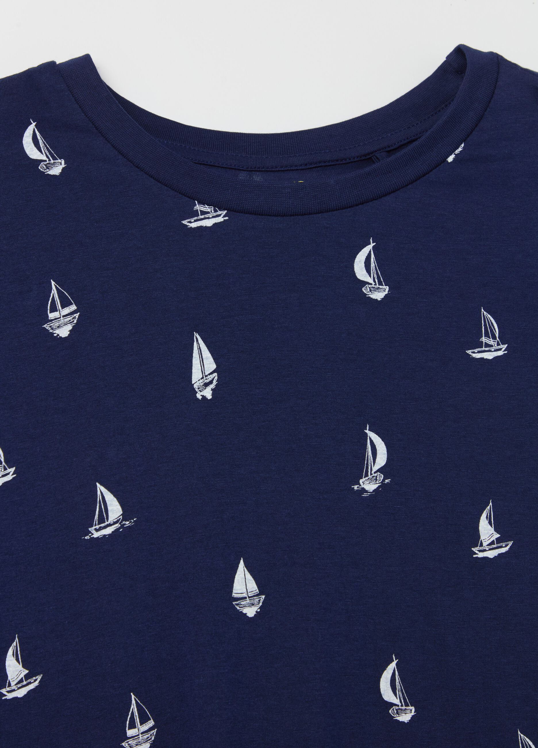 Short pyjamas in cotton with sail boats print
