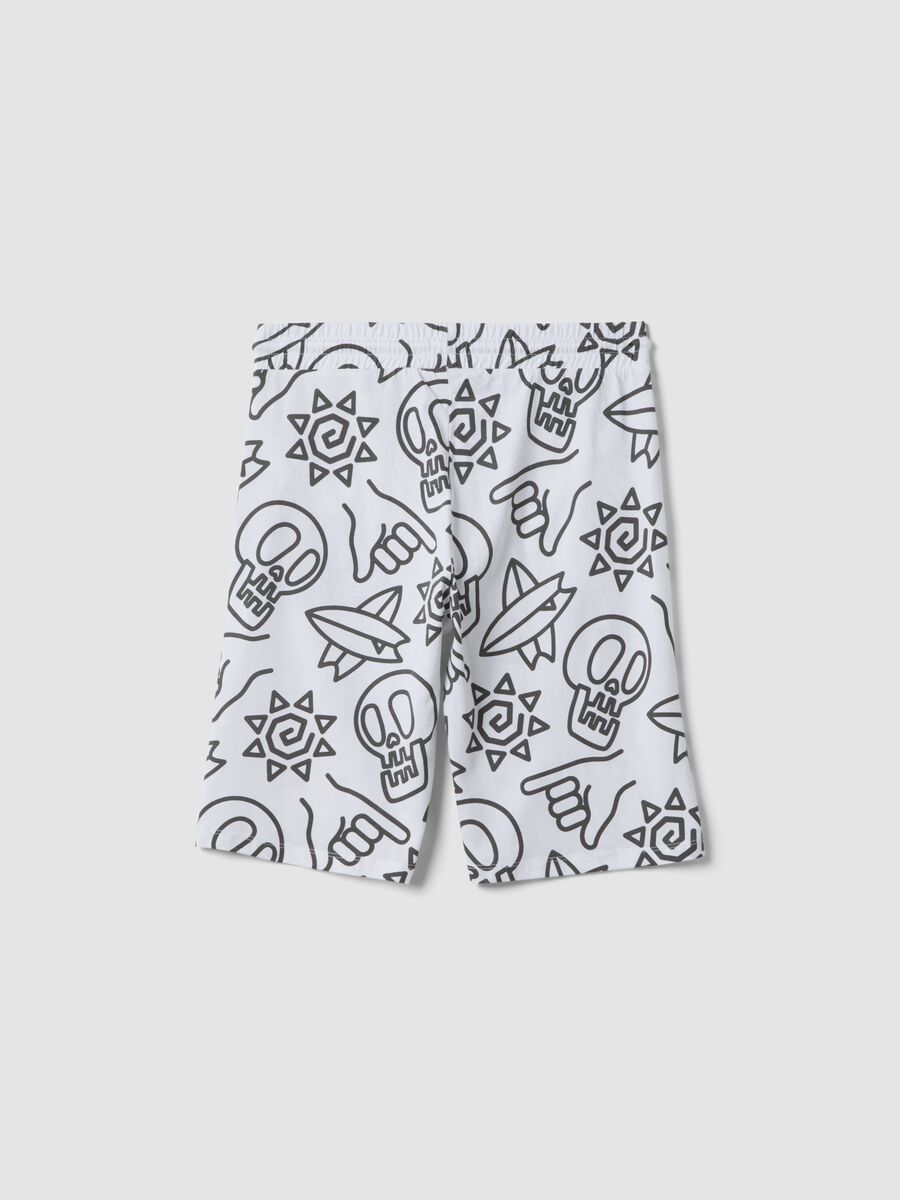 White pure cotton all-over print shorts for boys, regular fit_4