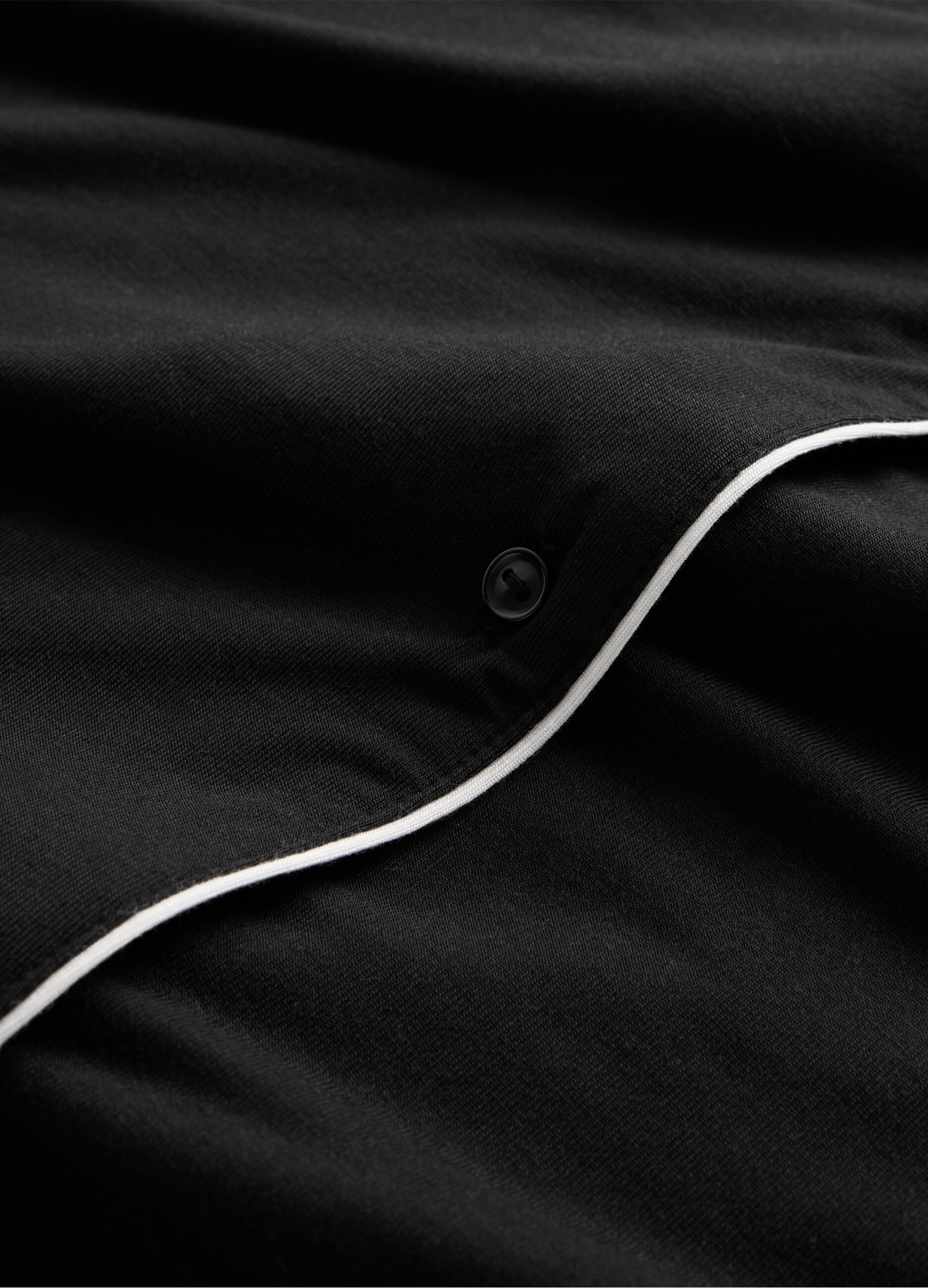 Pigiama nero lungo elasticizzato