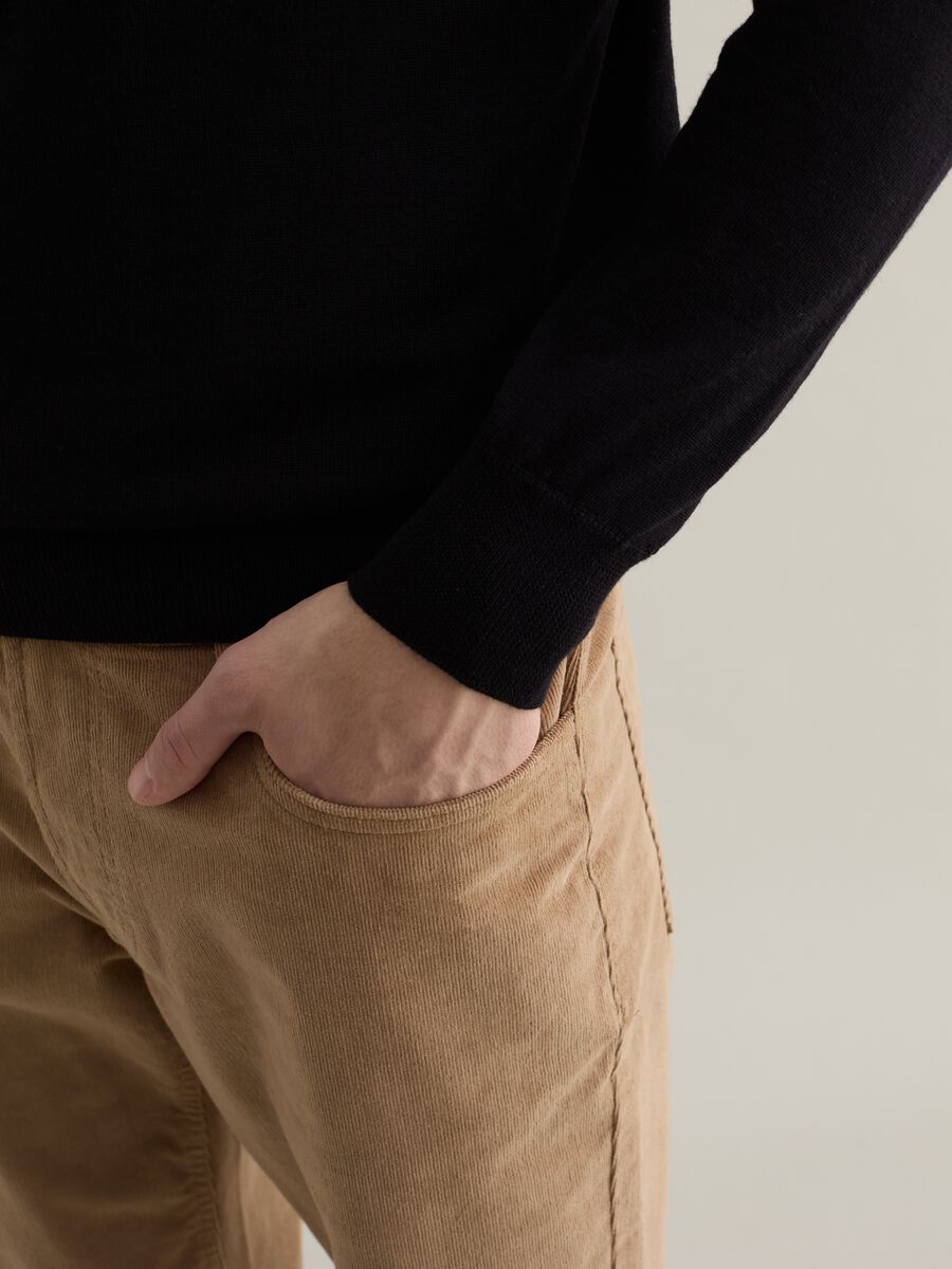 Merino wool pullover with high neck_2