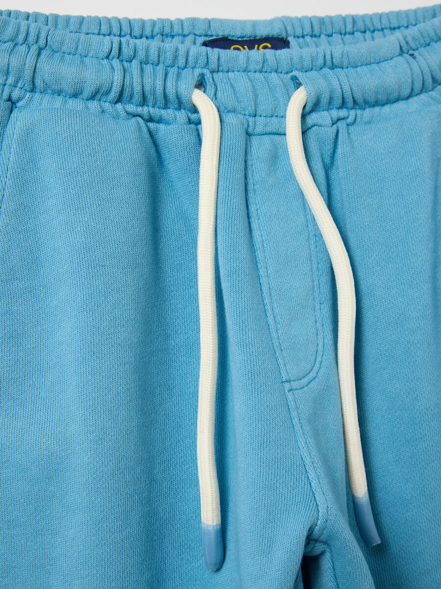 Light blue Bermuda joggers in cotton with drawstring_2