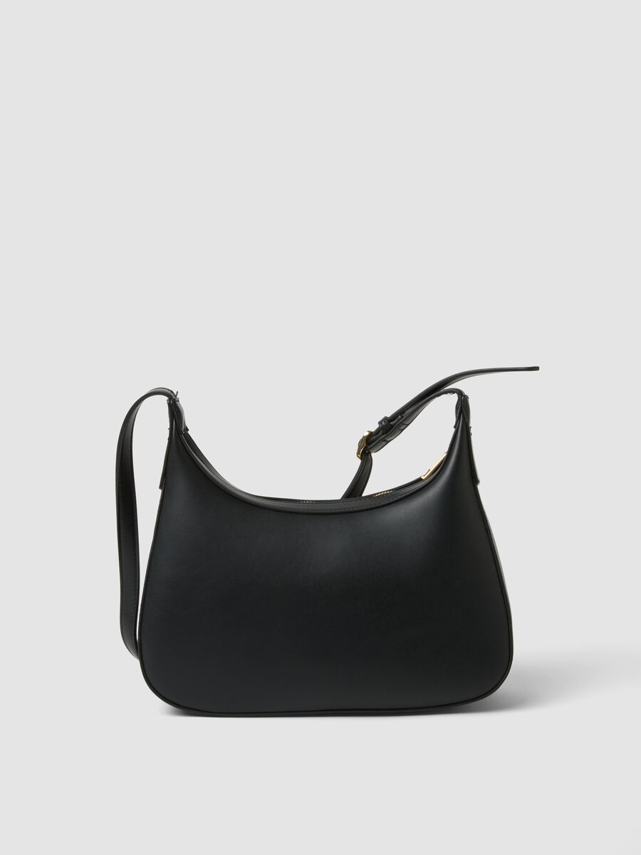 Black shoulder bag with a clean, minimalist design_1
