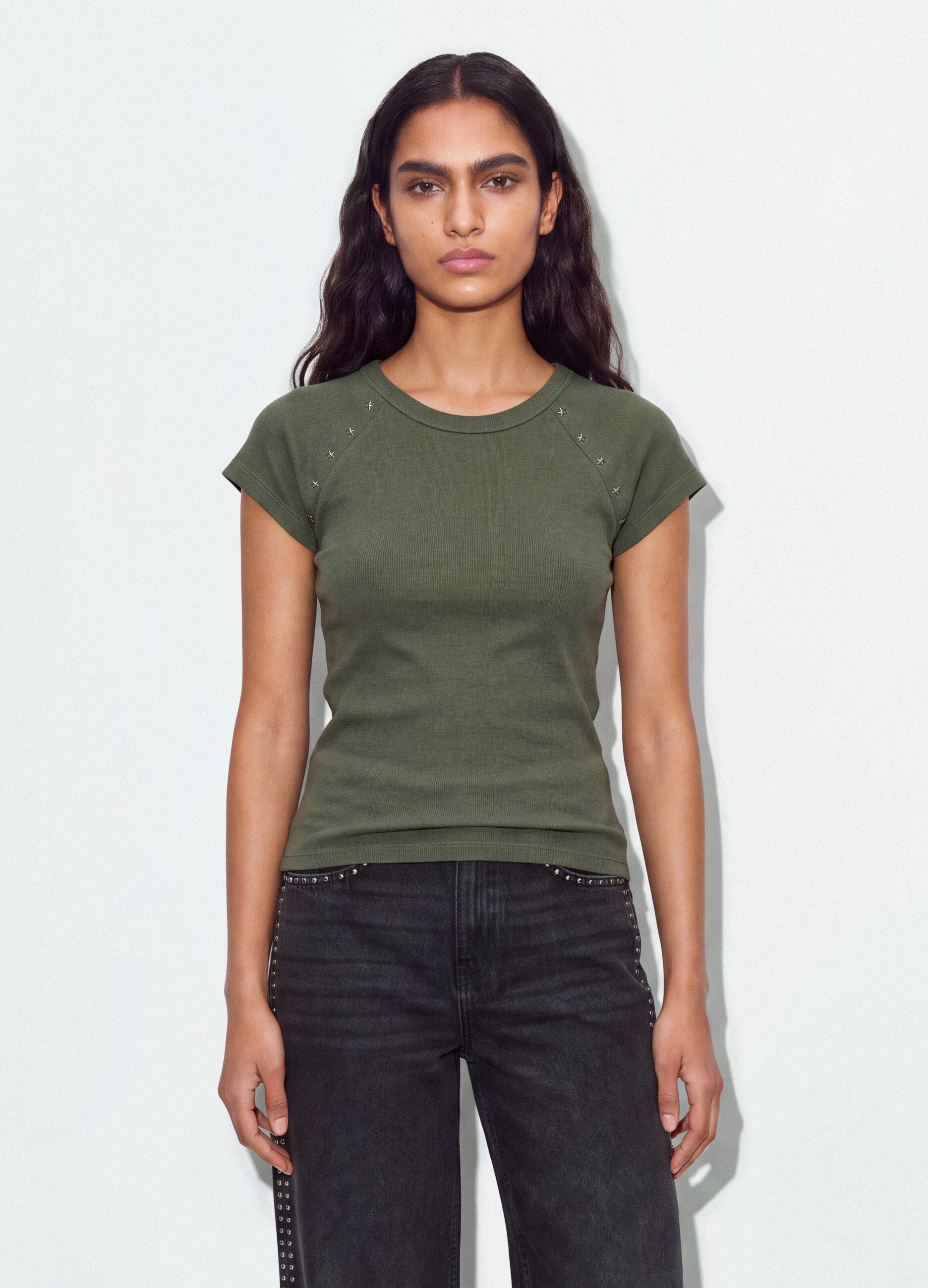 Green fitted ribbed stretch-cotton T-shirt with studs