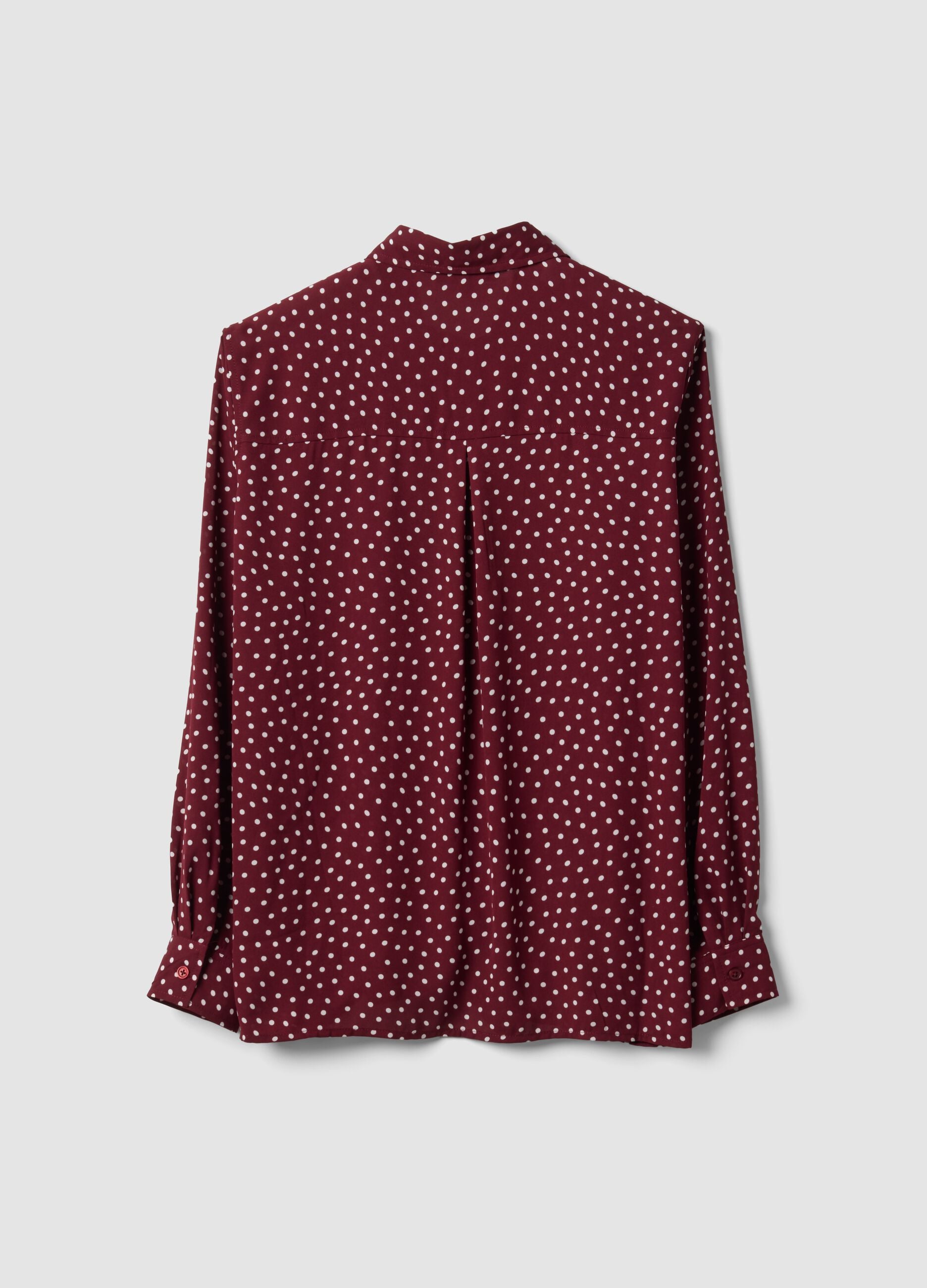 Red polka-dot shirt with classic collar, regular fit