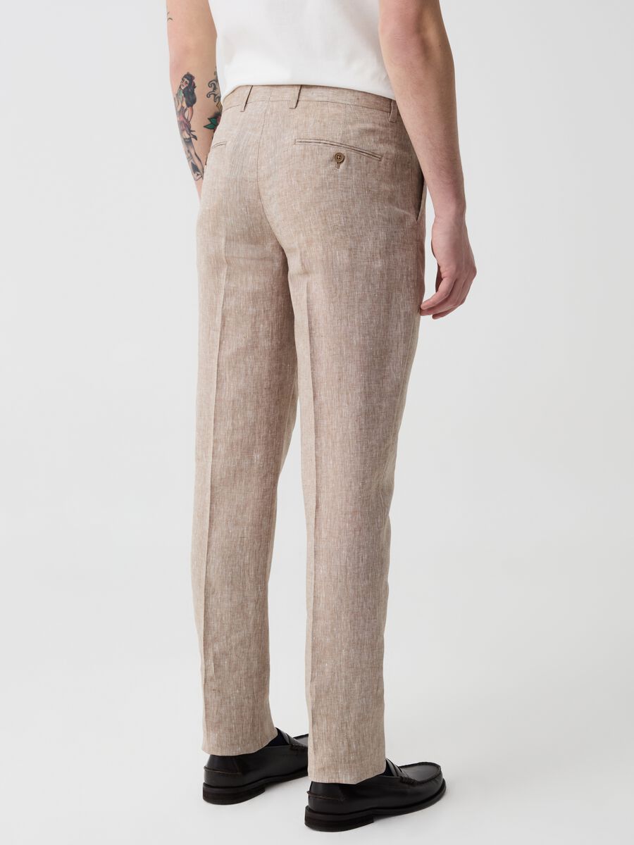 Slim-fit trousers in linen_2