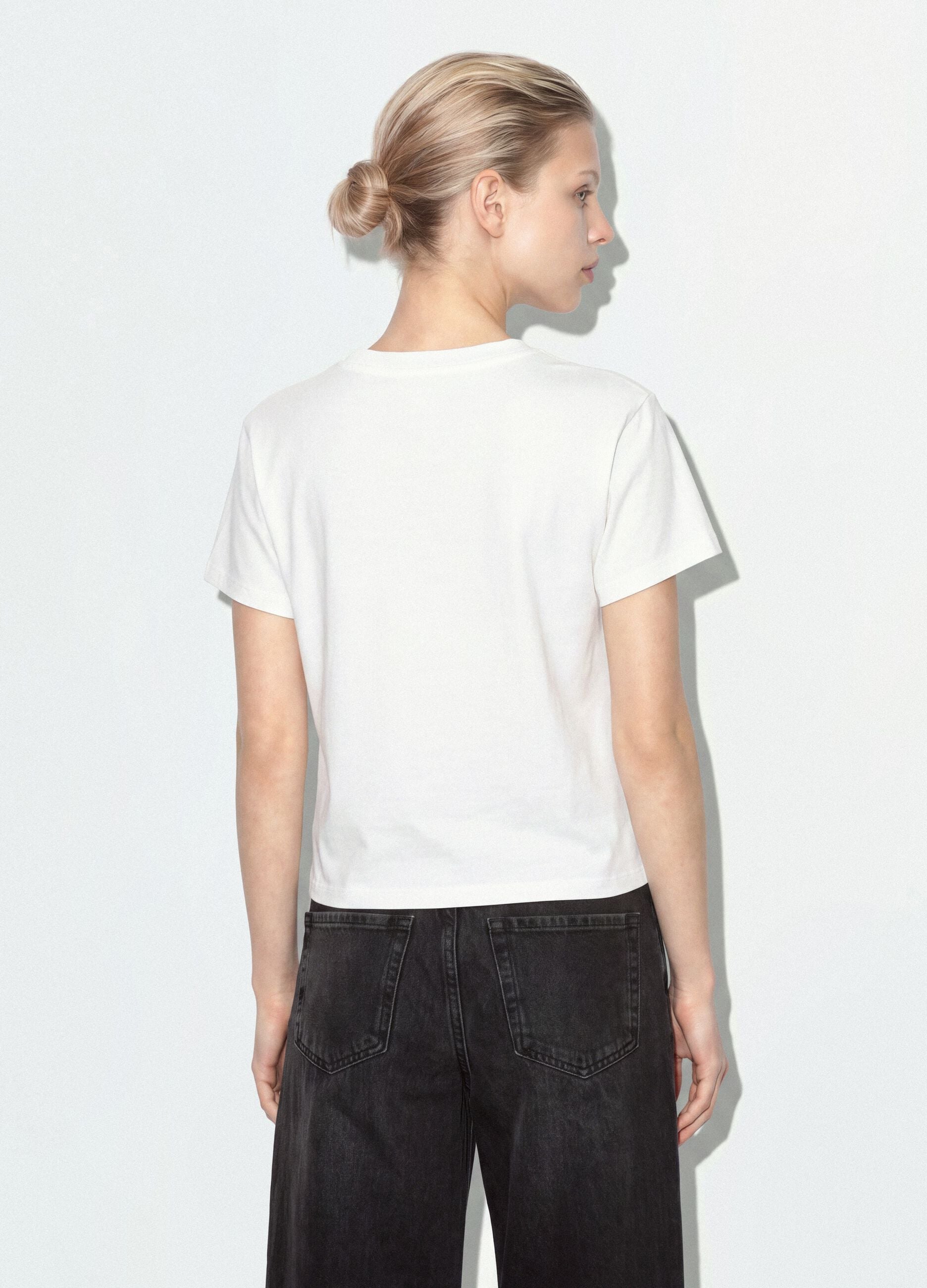 White pure cotton cropped T-shirt with graphic print, regular fit