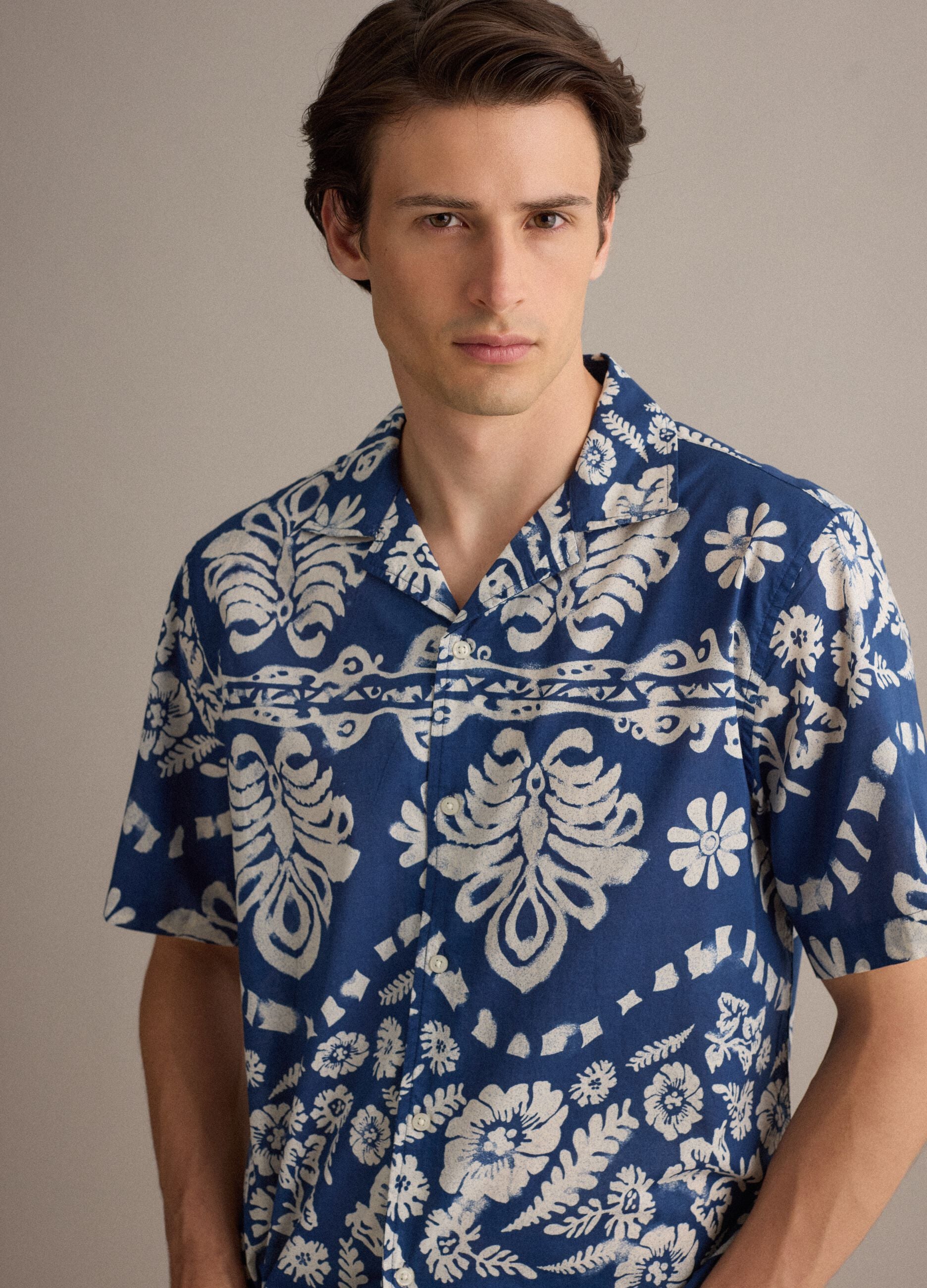Blue organic cotton shirt with all-over print