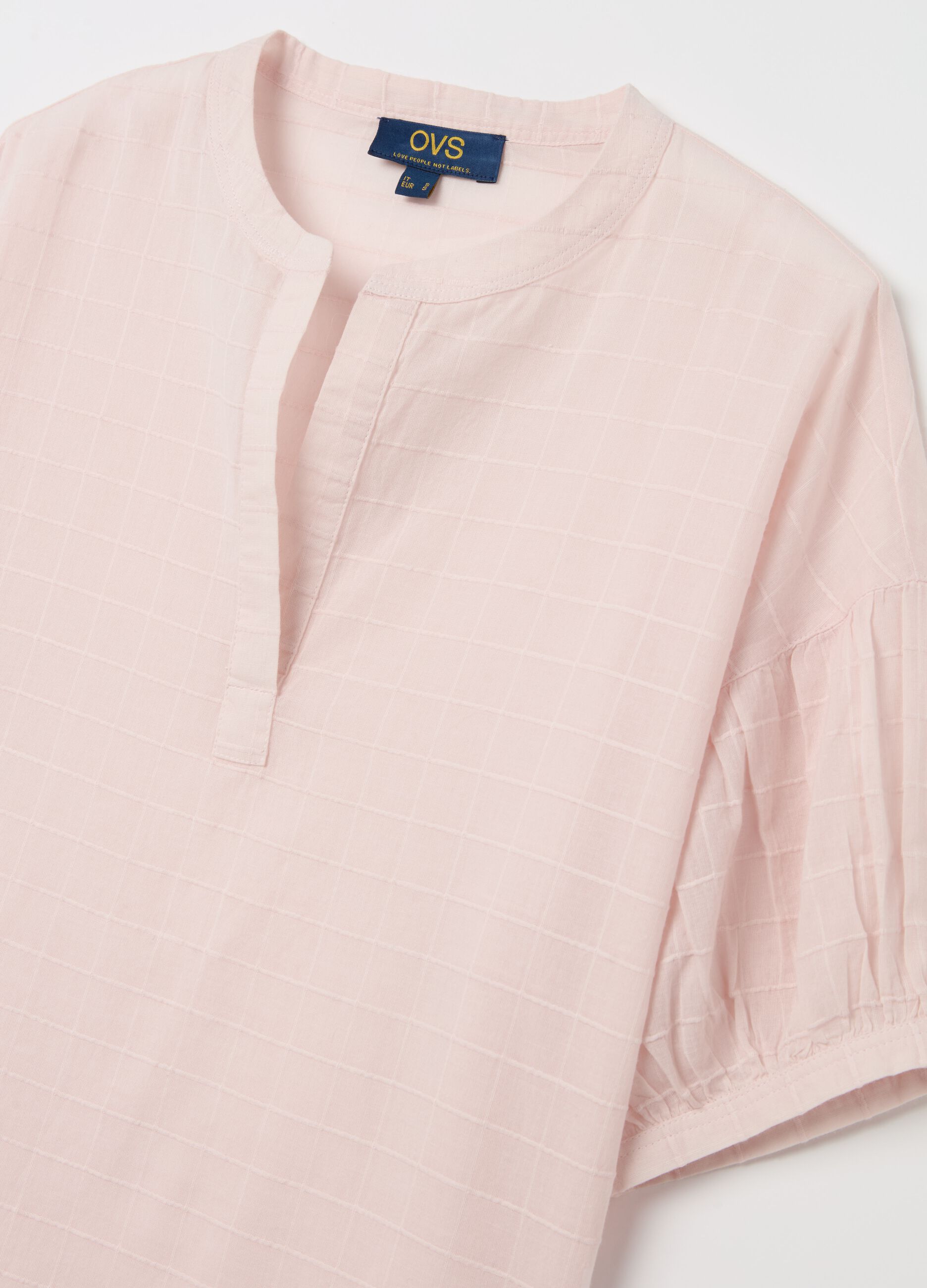 Blouse with raised stitching