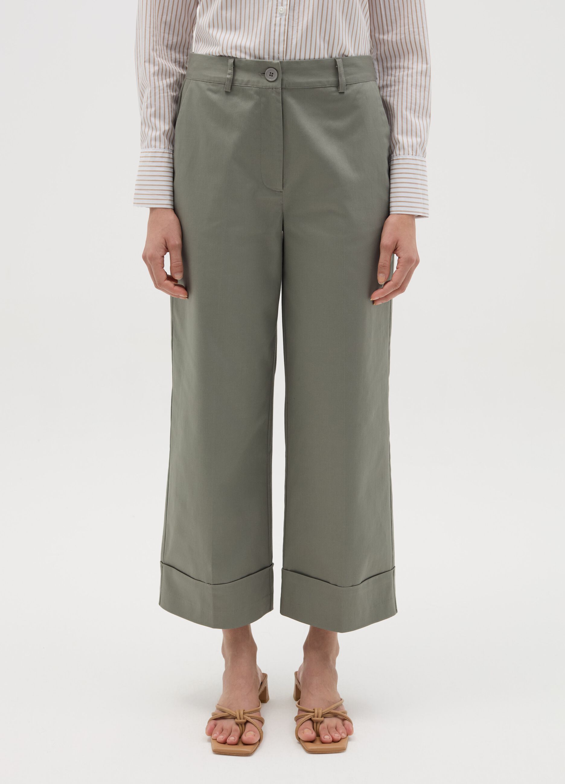 Pantaloni chino a gamba larga