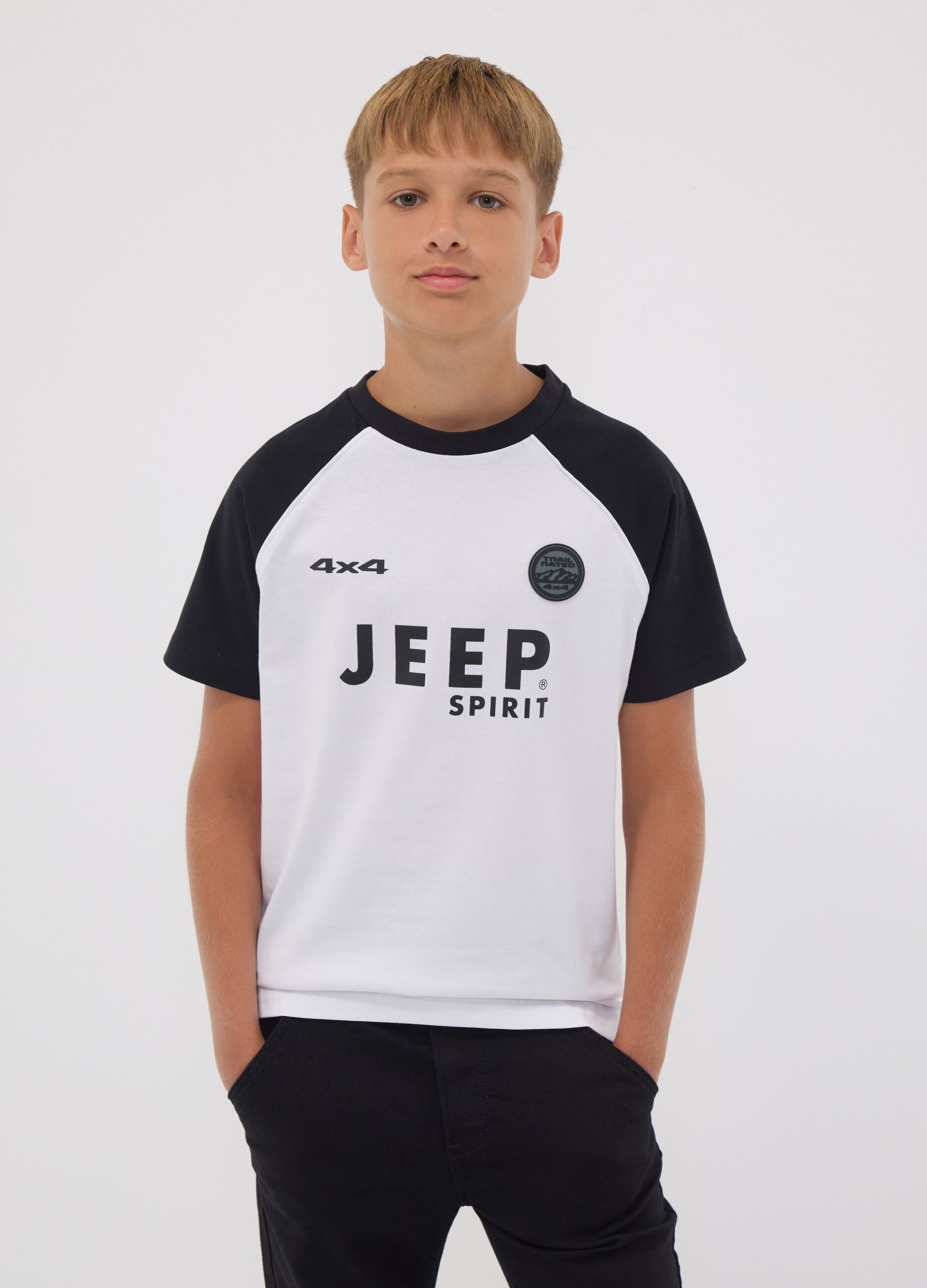 White pure cotton T-shirt with raglan sleeves for boys
