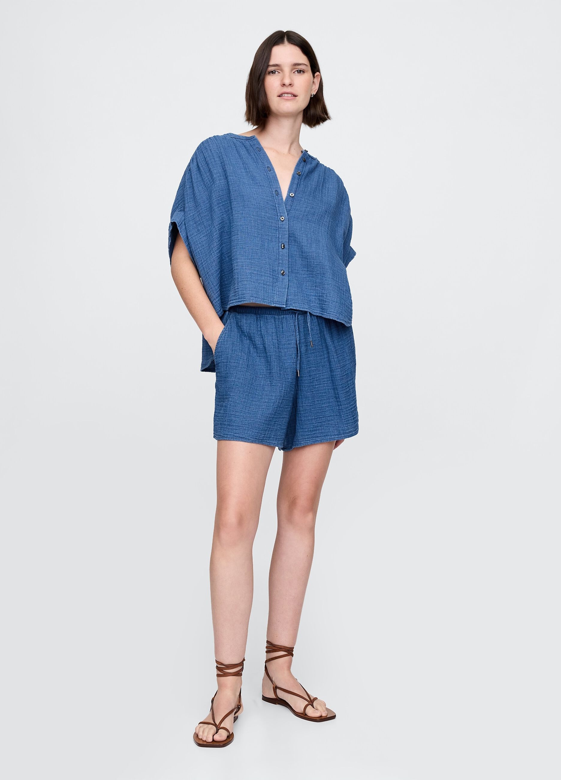 Blue summer set in lightweight fabric with buttons
