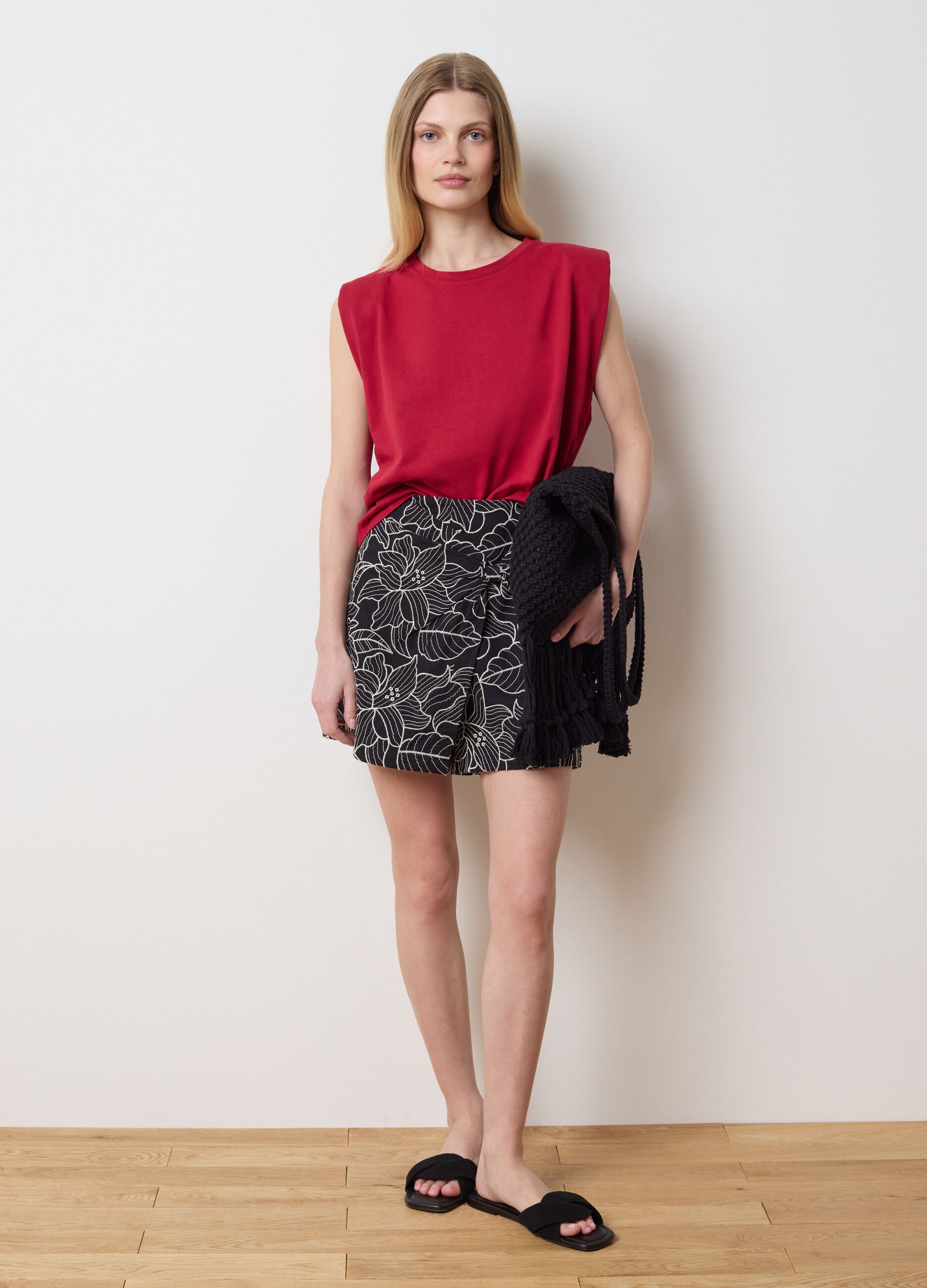 Red sleeveless boxy-fit T-shirt with spaghetti straps