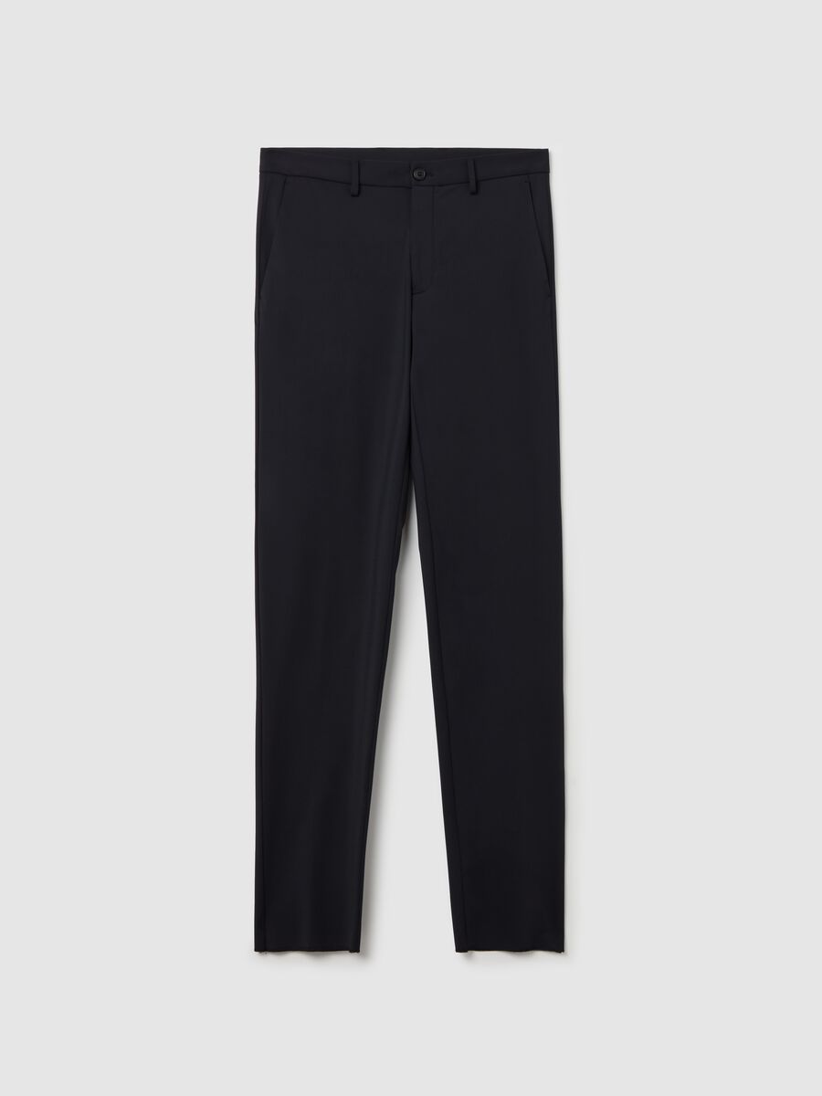 Chino trousers in technical fabric_4