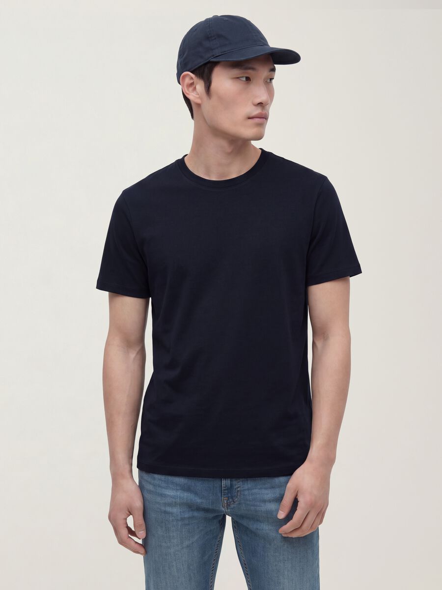 T-shirt nera in puro cotone mercerizzato a girocollo regular fit_0