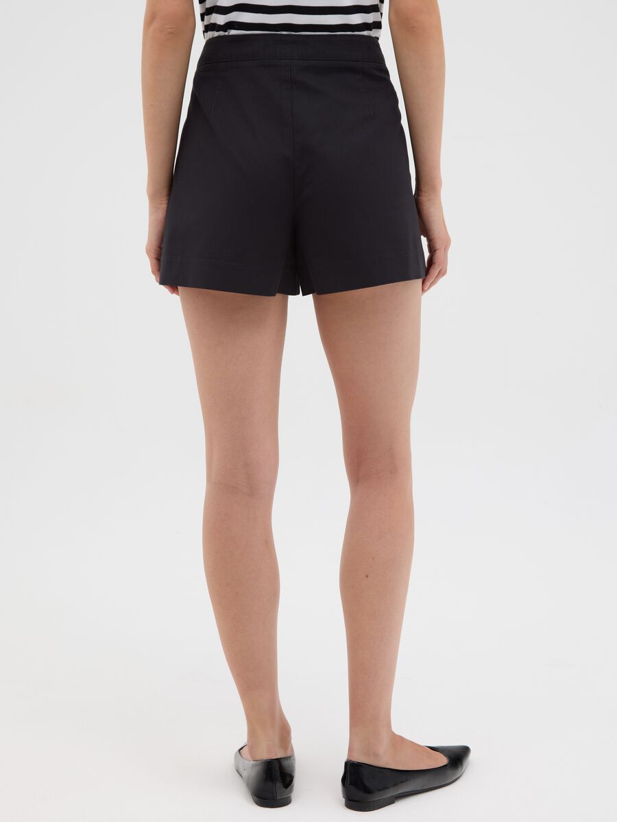 Women's Regular Fit Black Pure Cotton Shorts with Side Pockets_3